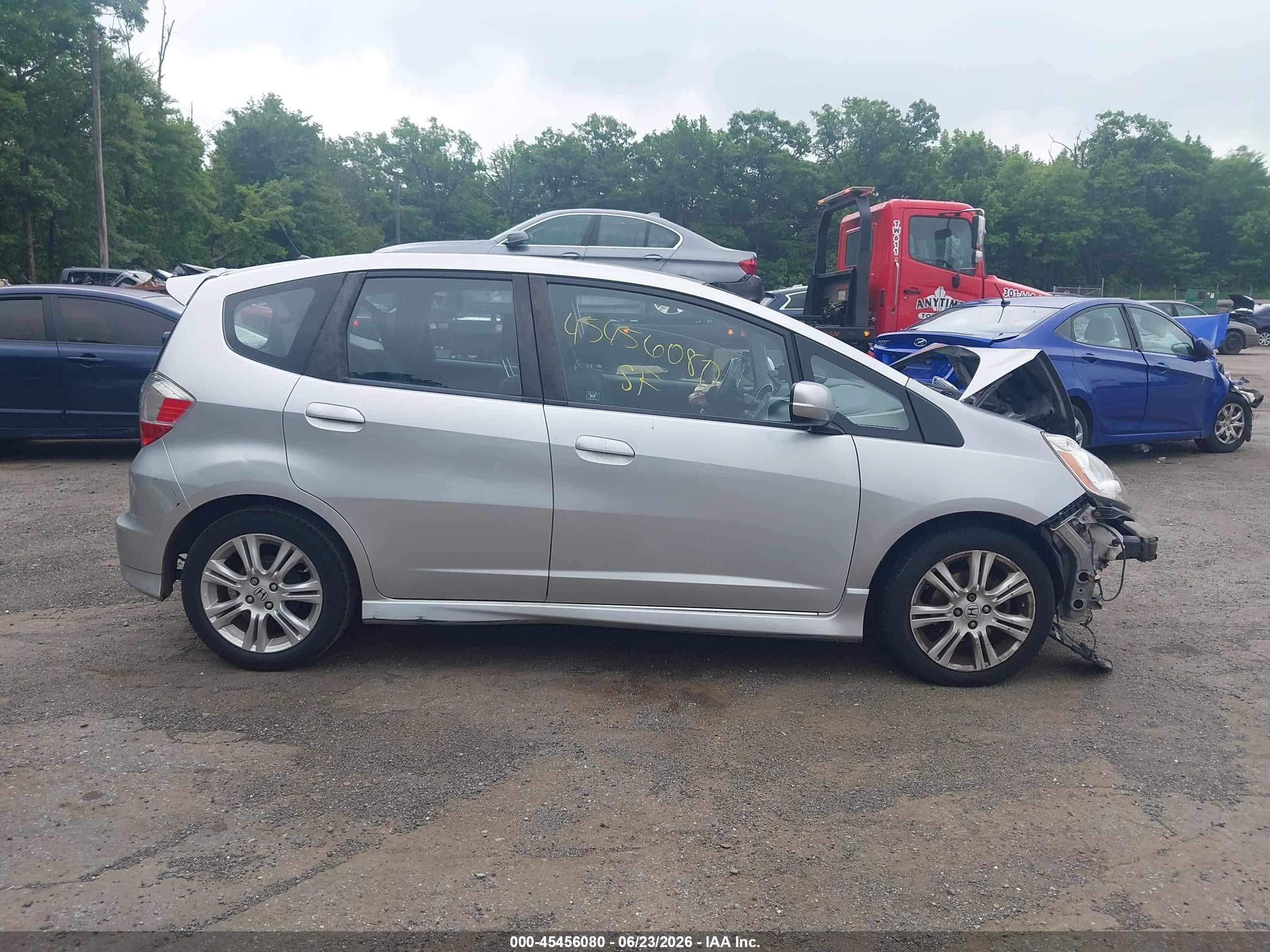 2011 Honda Fit Sport Silver vin: JHMGE8H57BC014167