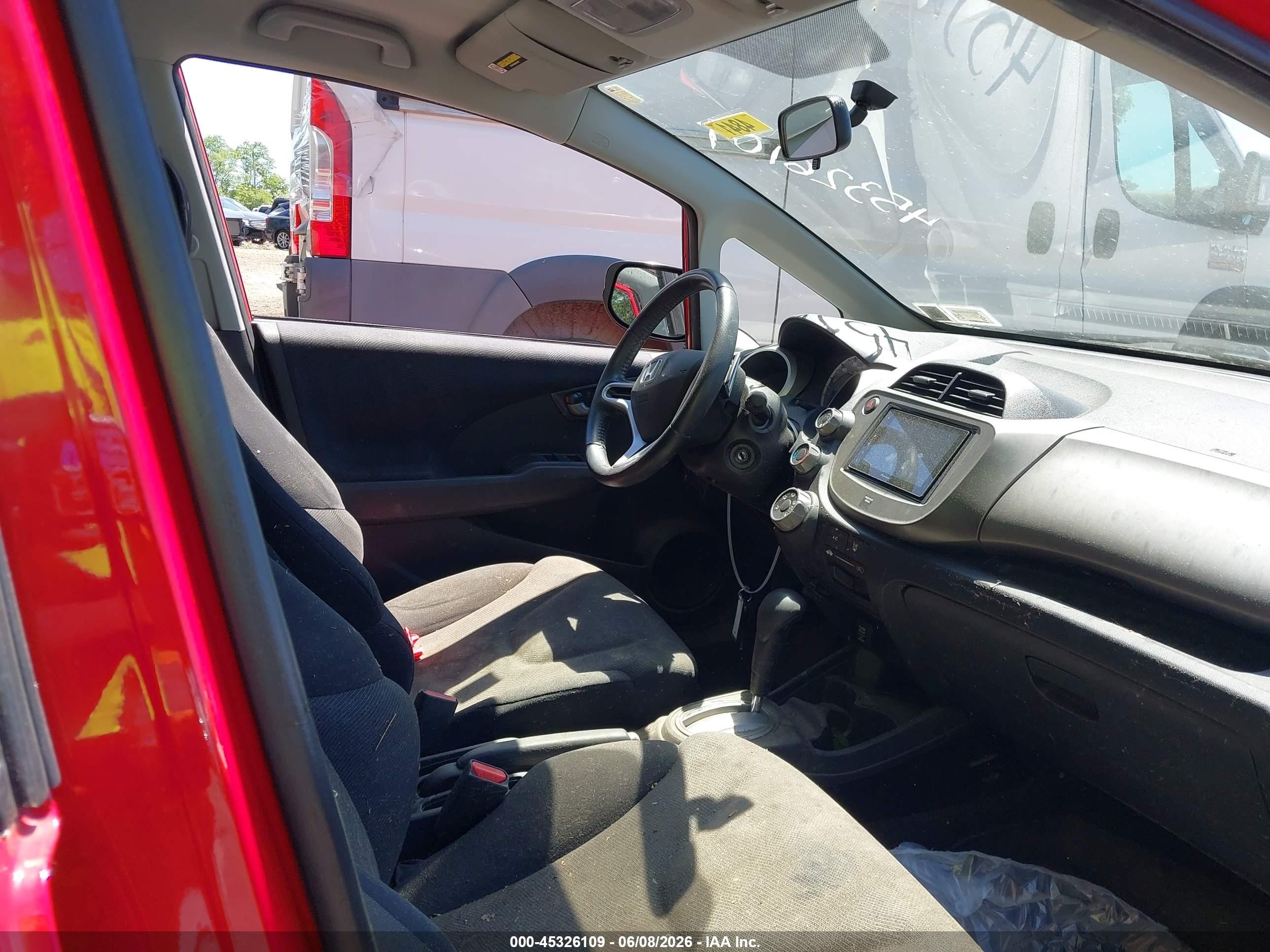 2011 Honda Fit Sport Красный vin: JHMGE8H57BC017831