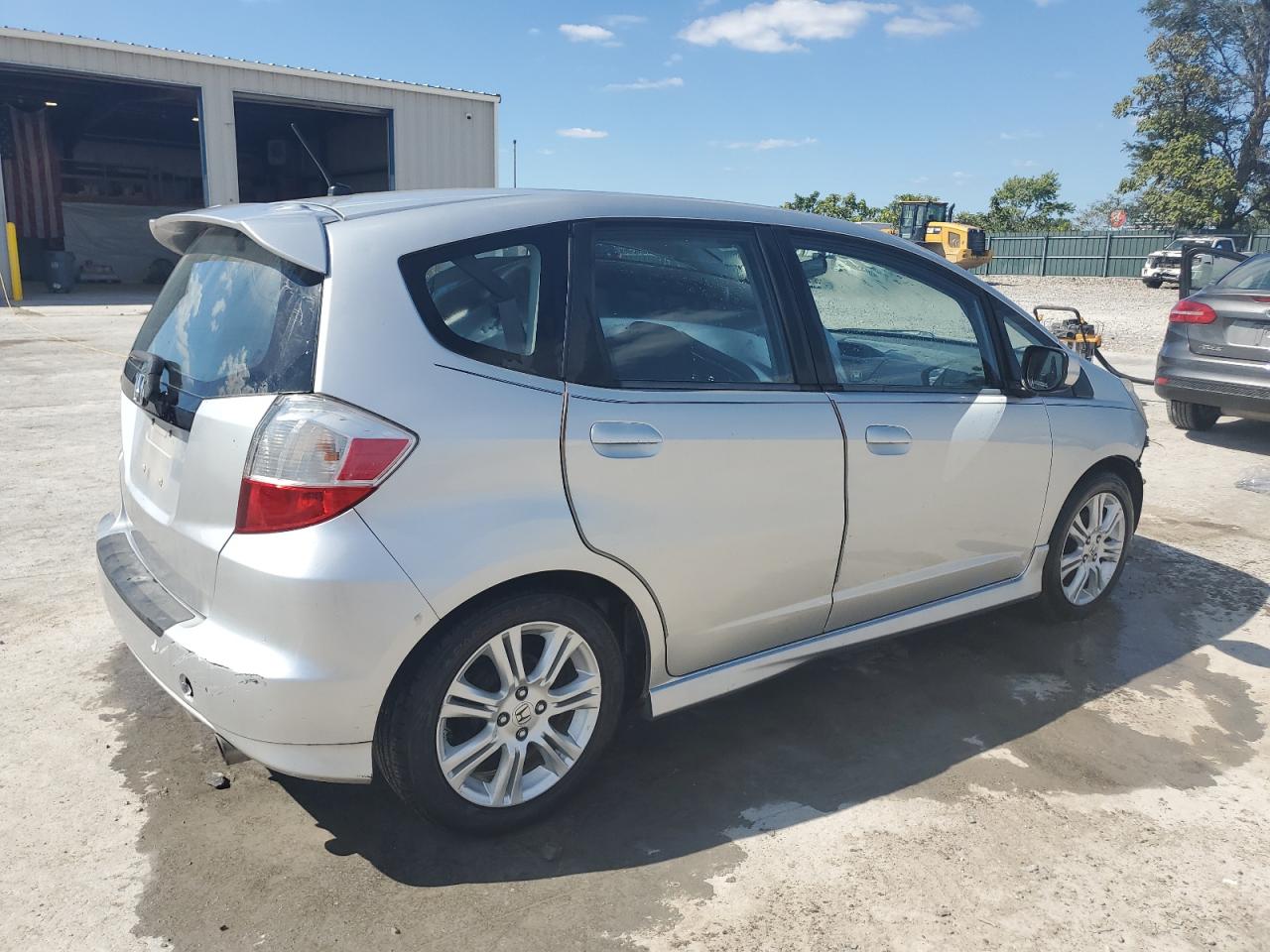 2011 Honda Fit Sport Silver vin: JHMGE8H57BC027713