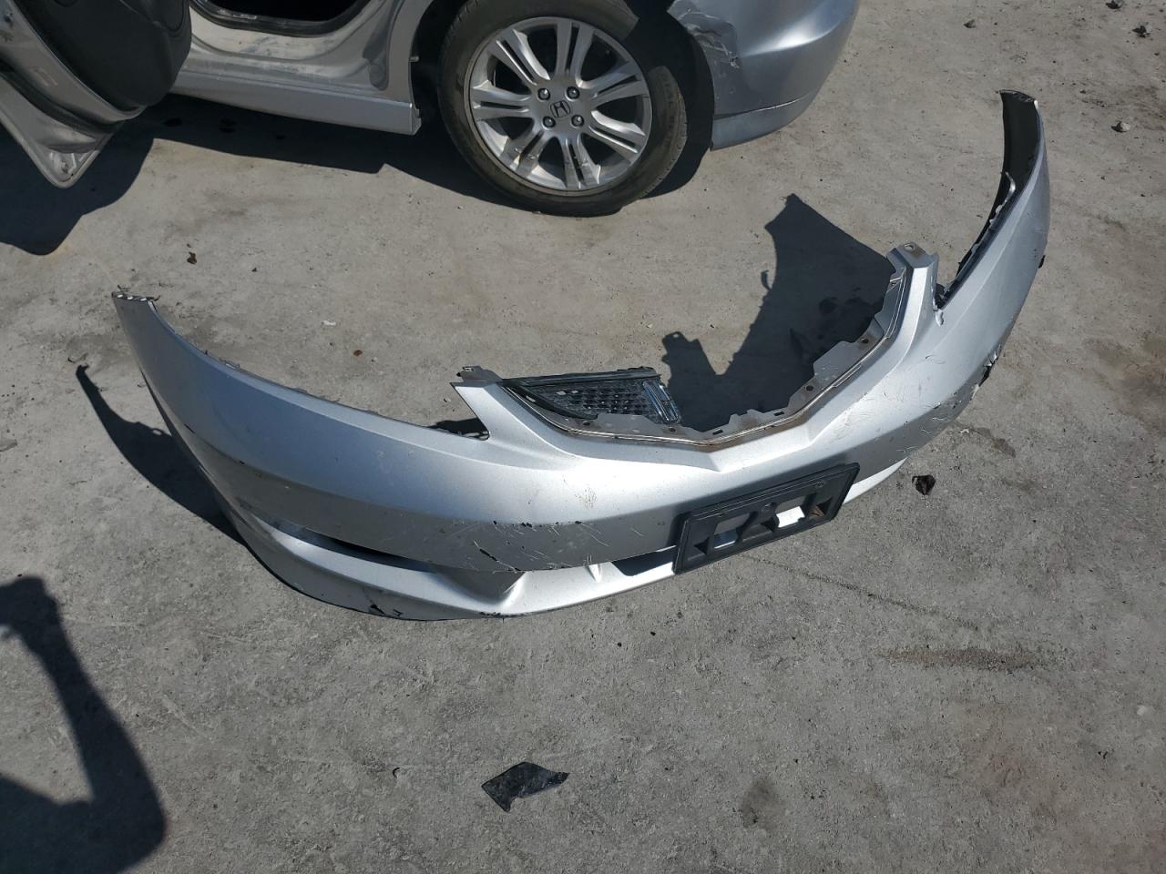 2011 Honda Fit Sport Silver vin: JHMGE8H57BC027713
