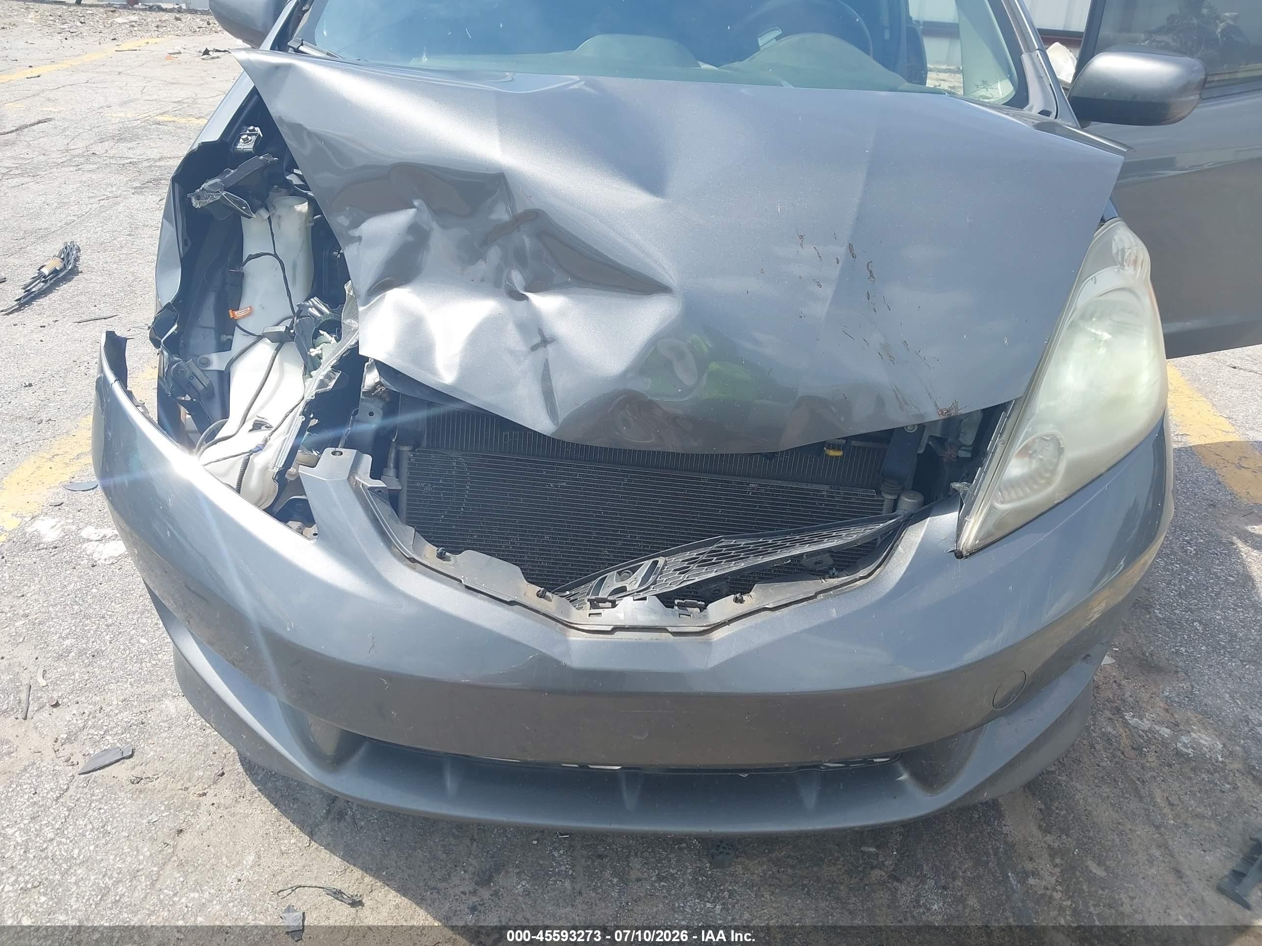2011 Honda Fit Sport Gray vin: JHMGE8H57BS007841
