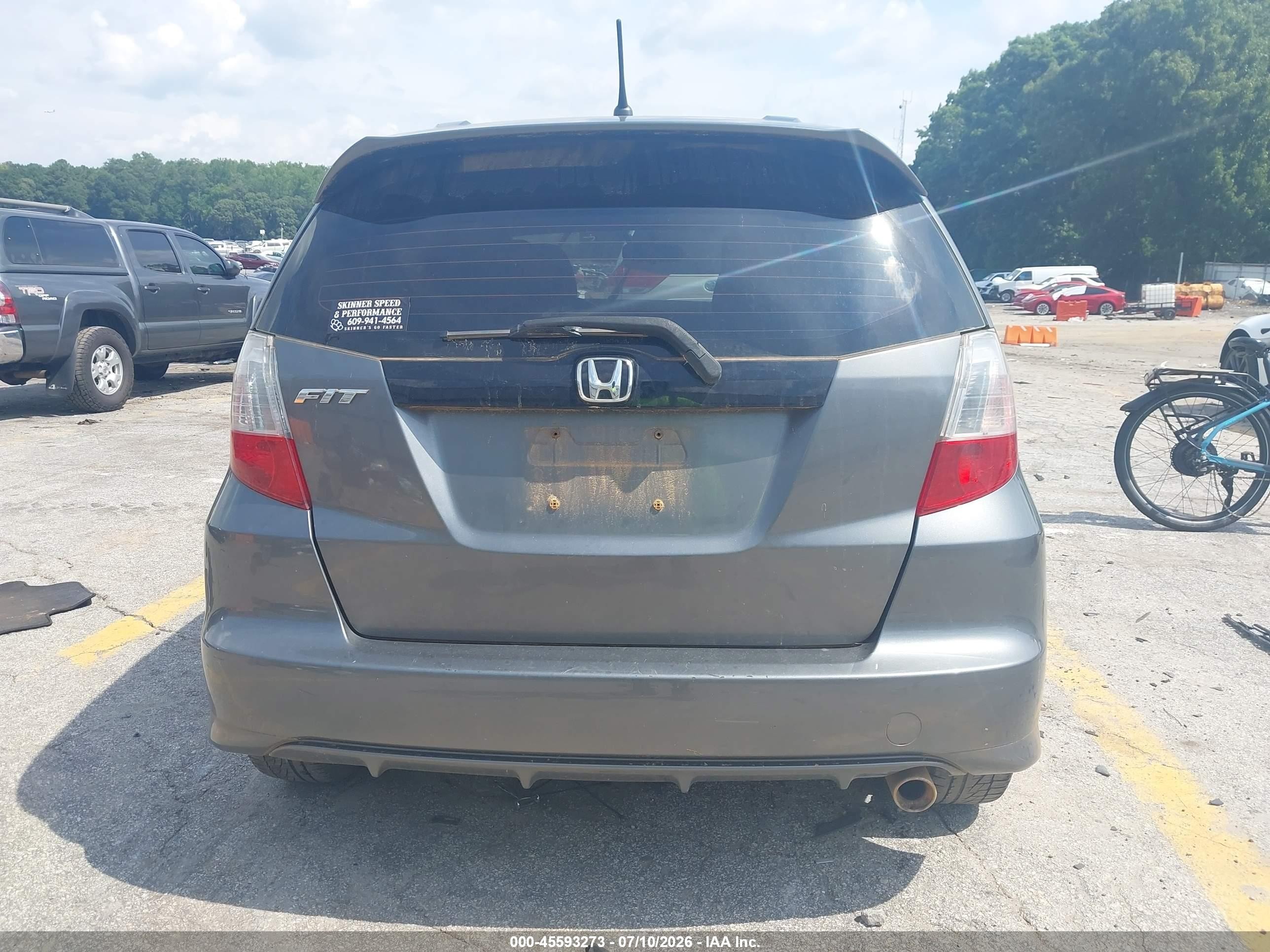 2011 Honda Fit Sport Gray vin: JHMGE8H57BS007841