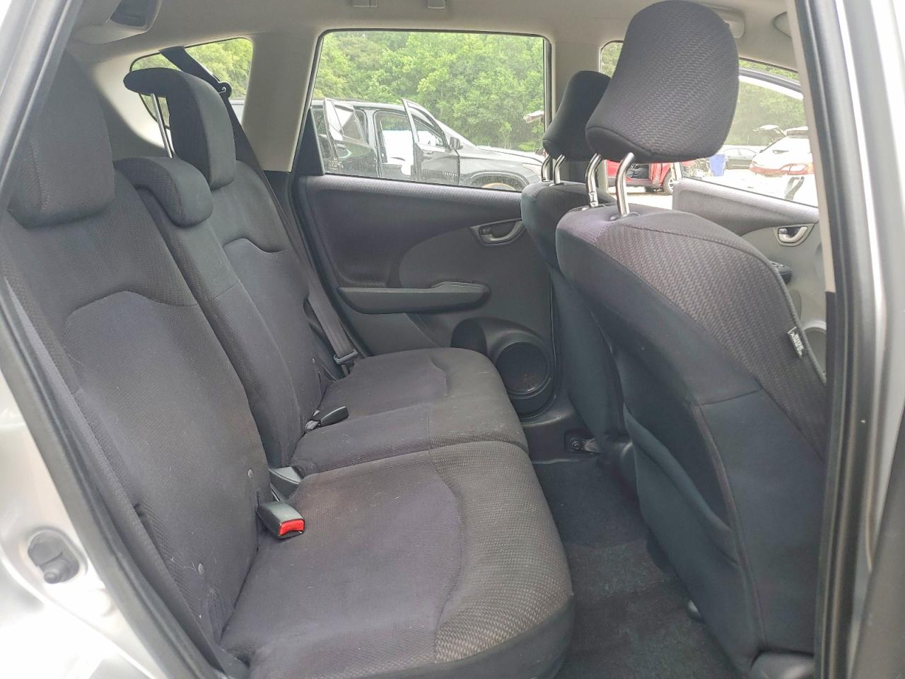 2012 Honda Fit Sport Silver vin: JHMGE8H57CC004661