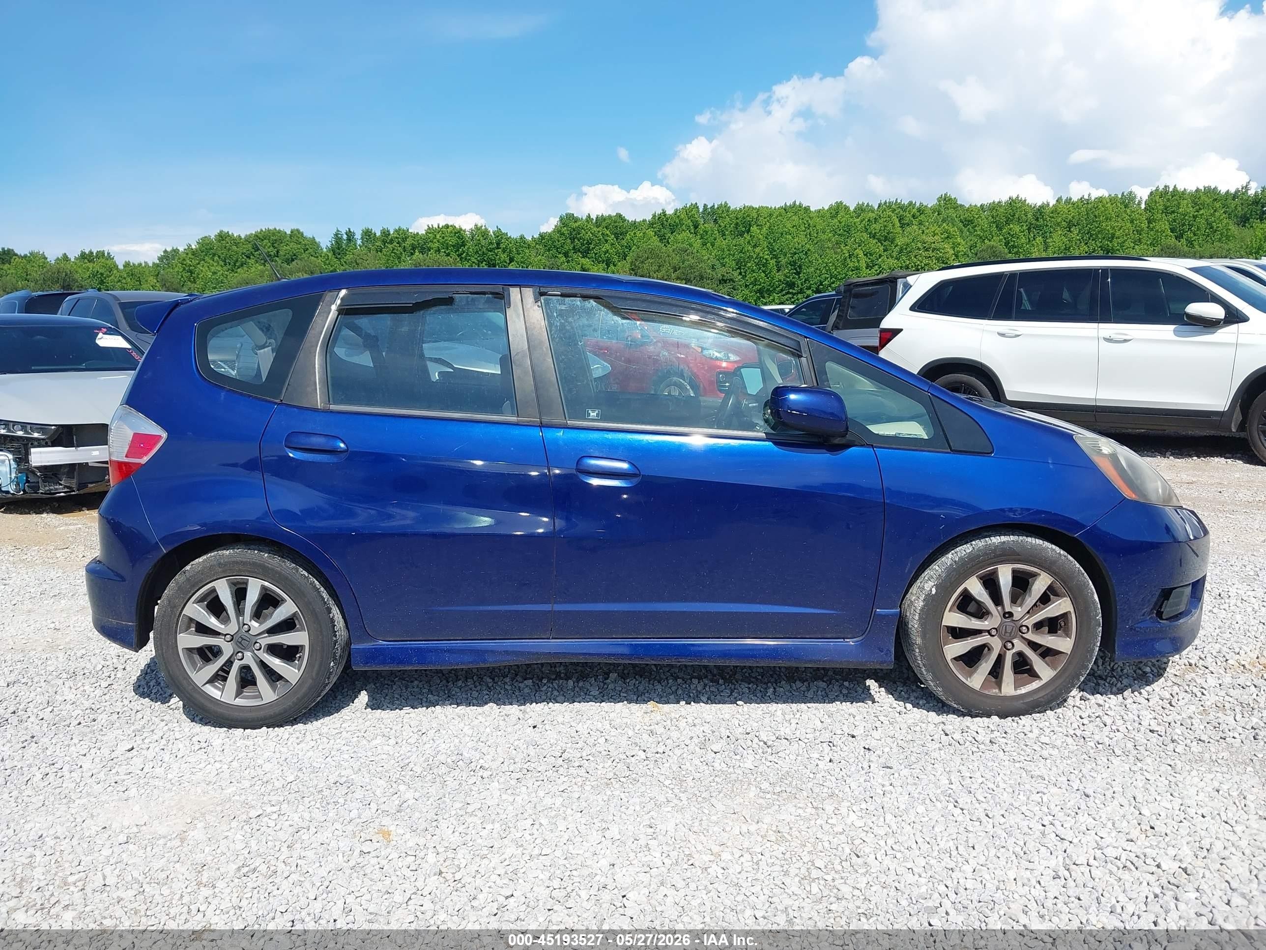 2012 Honda Fit Sport Blue vin: JHMGE8H57CC008371