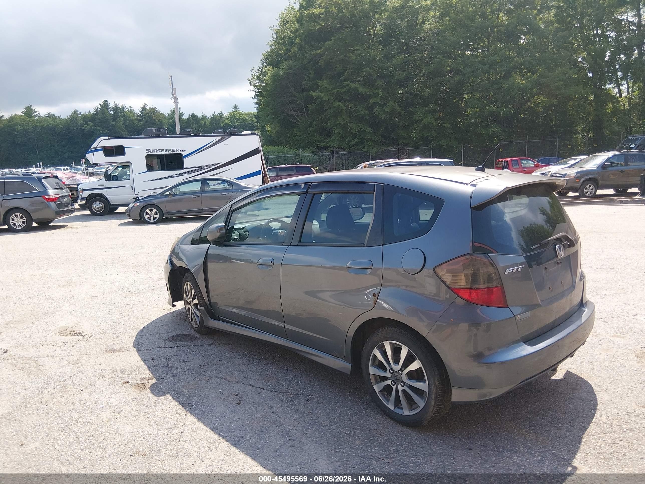2012 Honda Fit Sport Gray vin: JHMGE8H57CC035151