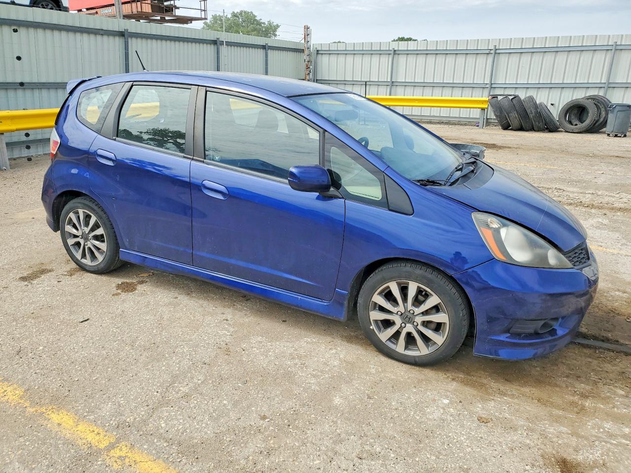 2013 Honda Fit Sport Blue vin: JHMGE8H57DC010560