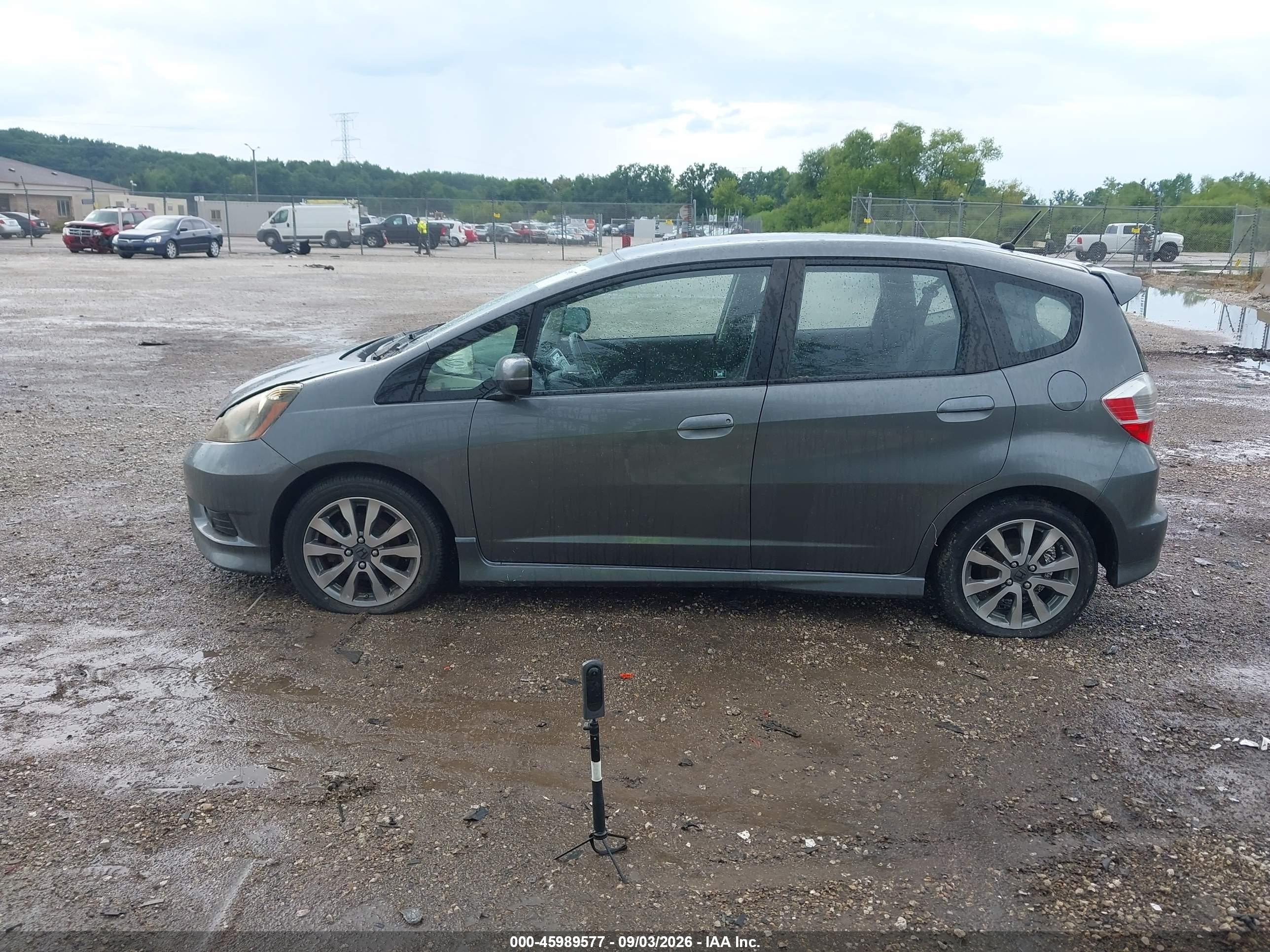 2013 Honda Fit Sport Gray vin: JHMGE8H57DC041999