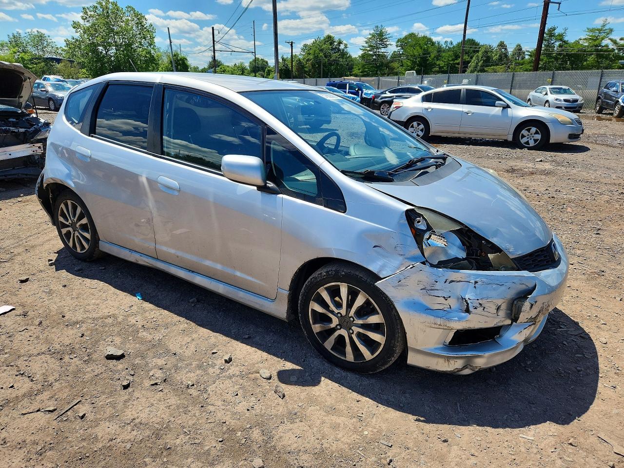 2013 Honda Fit Sport Silver vin: JHMGE8H57DC042781