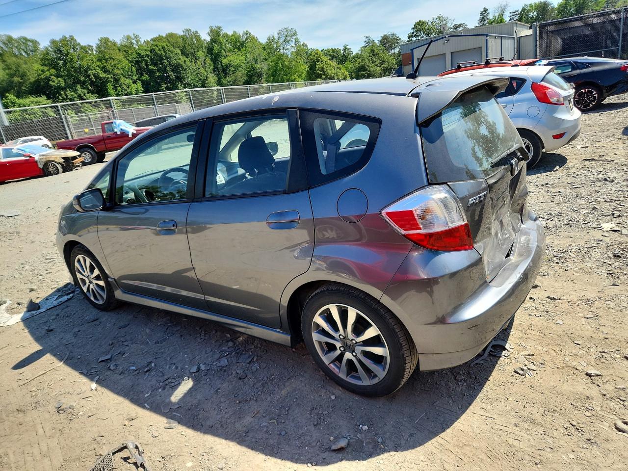 2013 Honda Fit Sport Gray vin: JHMGE8H57DC074825