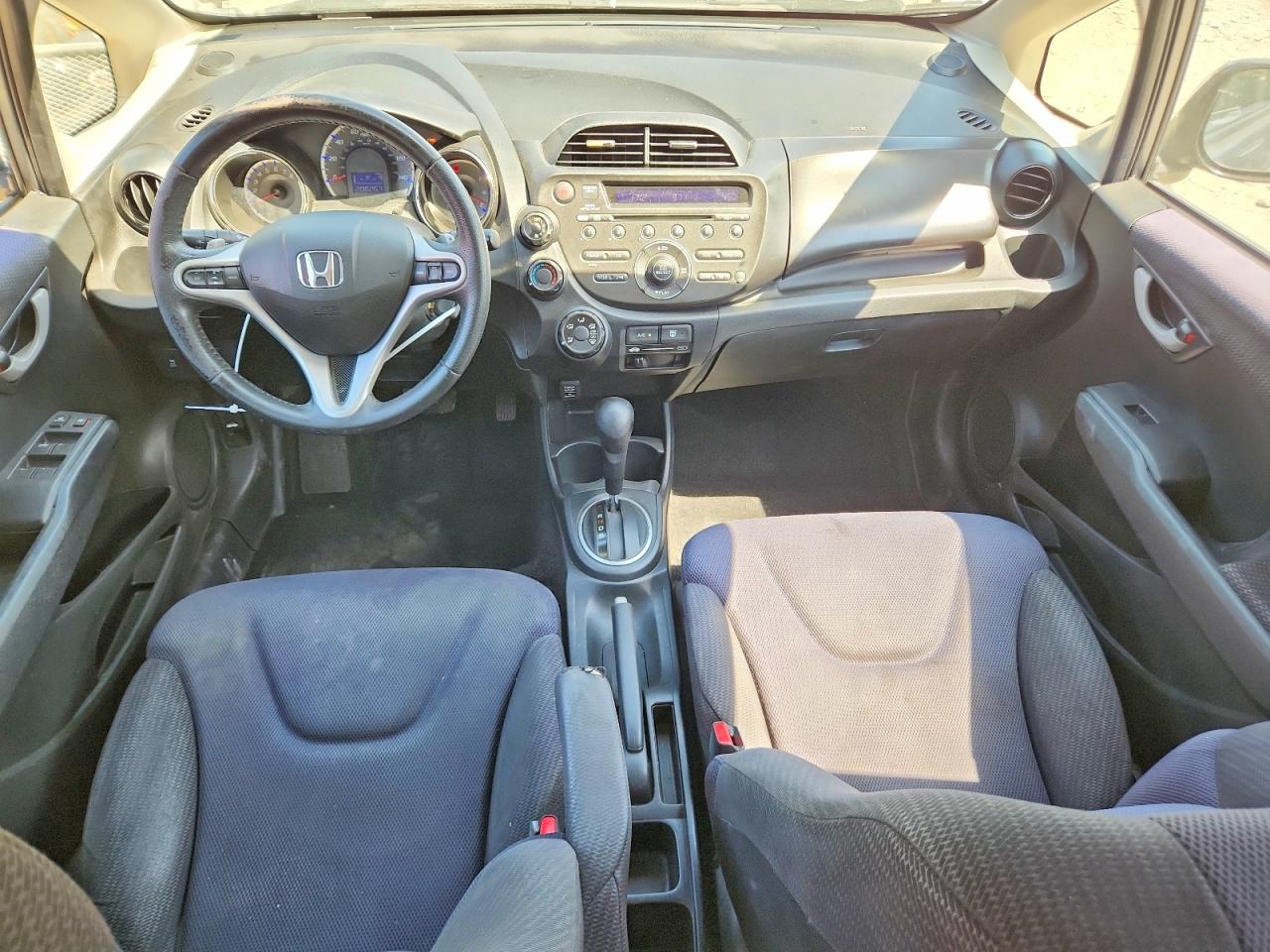 2013 Honda Fit Sport Gray vin: JHMGE8H57DC074825