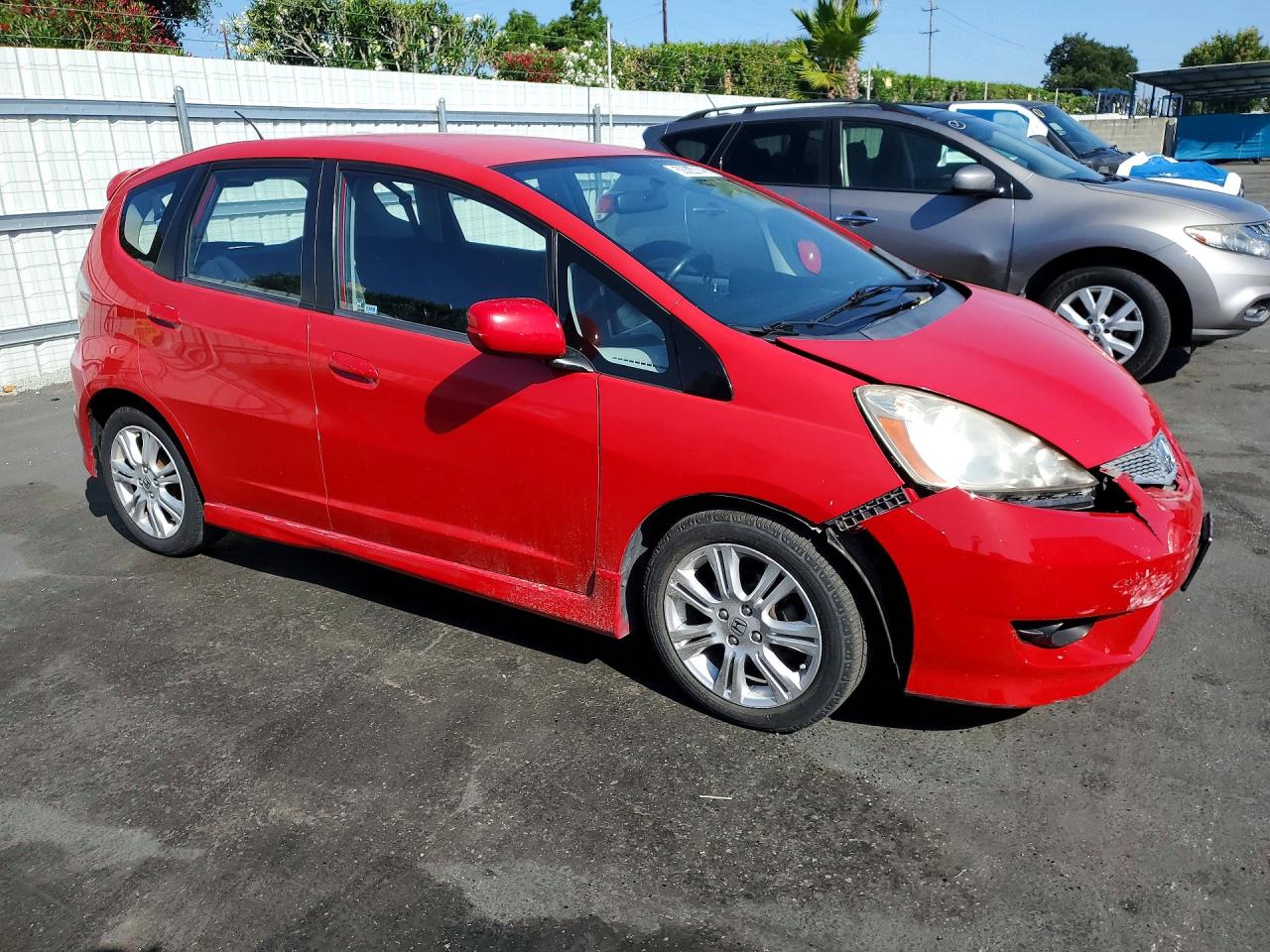 2011 Honda Fit Sport Red vin: JHMGE8H58BC011827