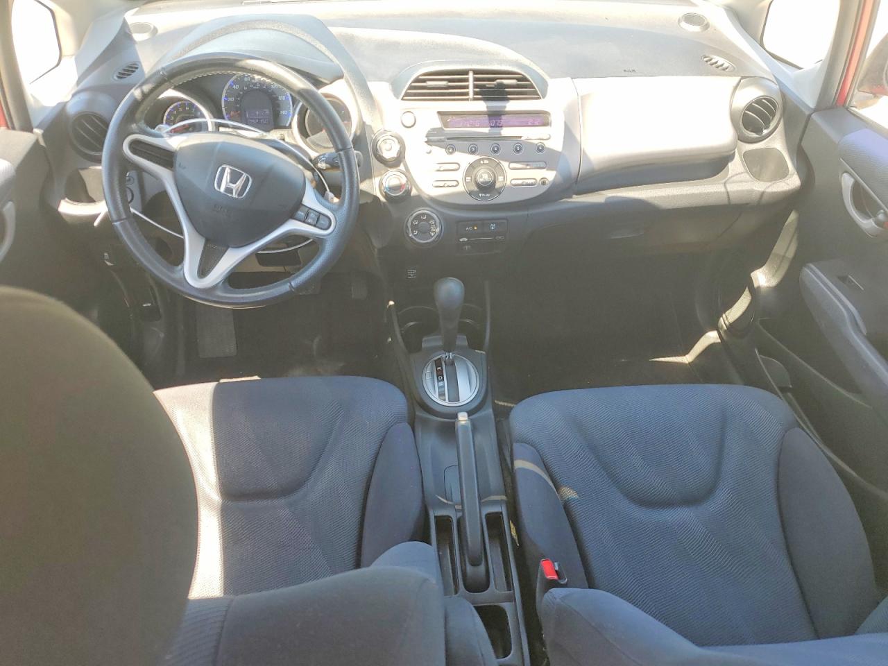 2011 Honda Fit Sport Red vin: JHMGE8H58BC011827