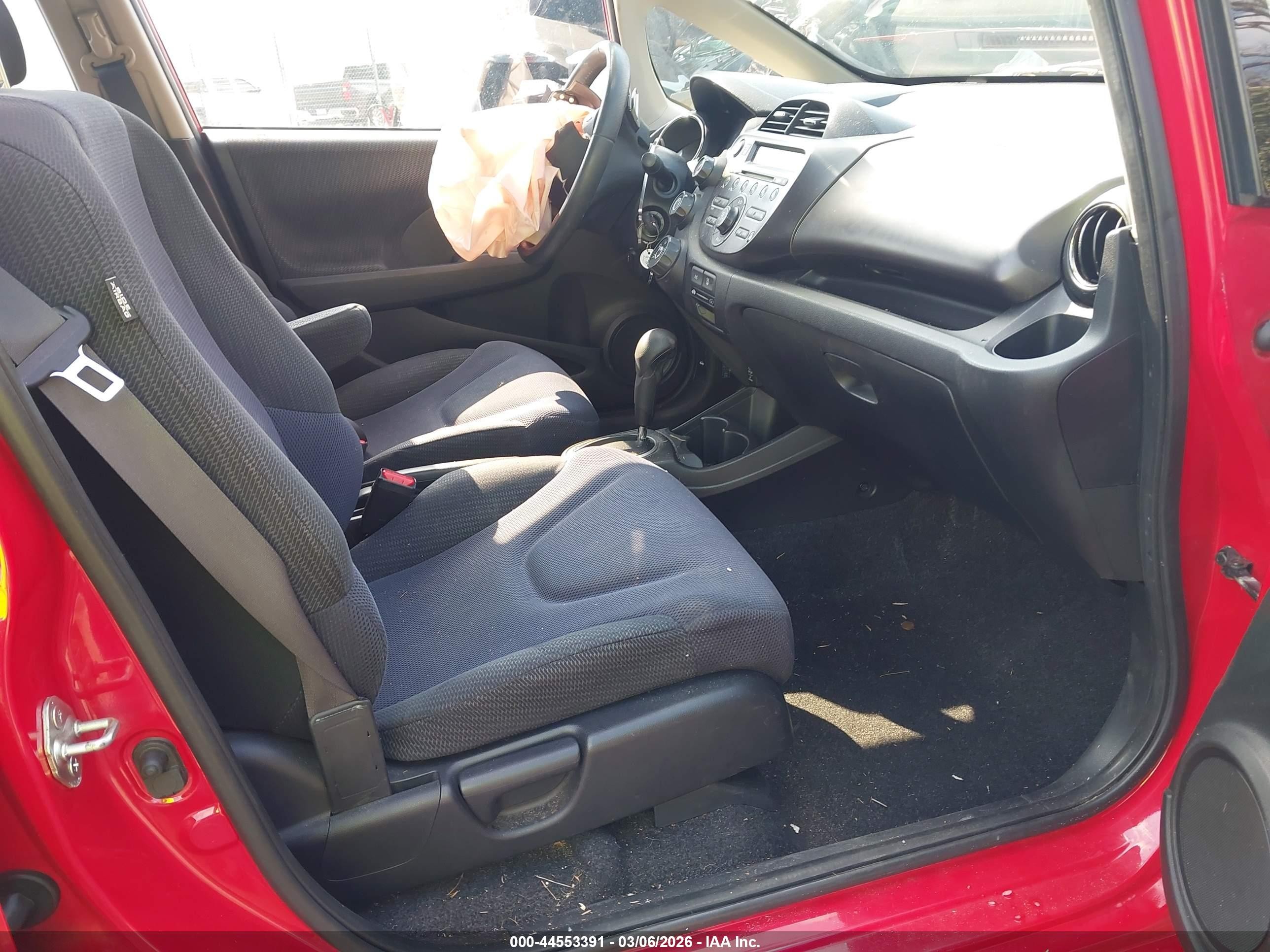 2012 Honda Fit Sport Red vin: JHMGE8H58CC014082