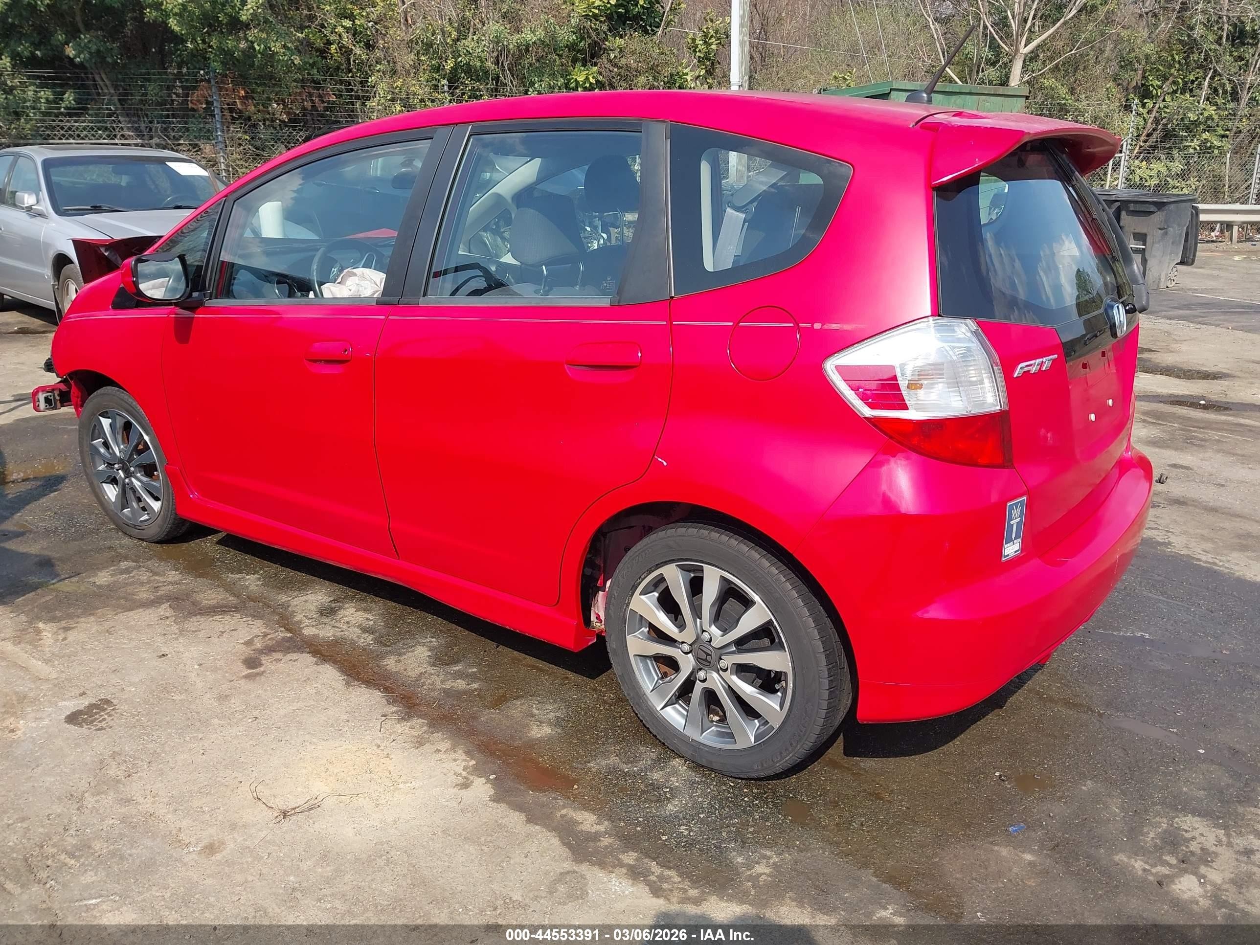 2012 Honda Fit Sport Red vin: JHMGE8H58CC014082