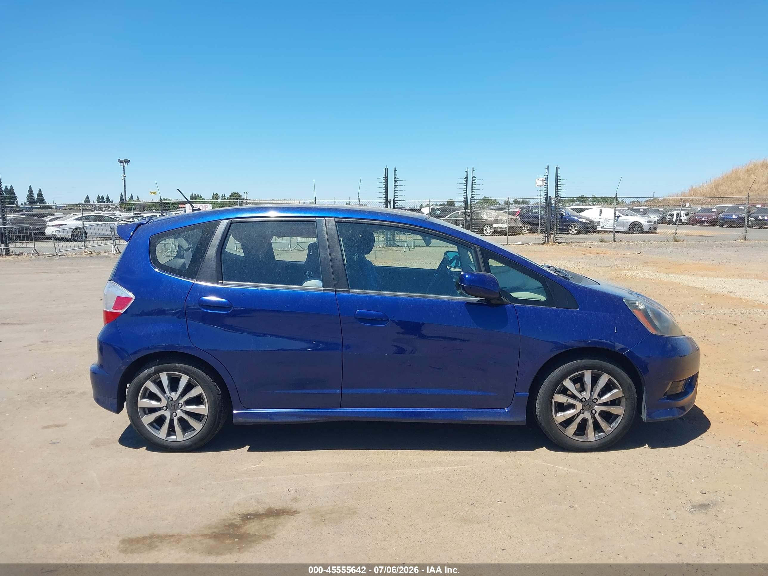 2012 Honda Fit Sport Blue vin: JHMGE8H58CC015636