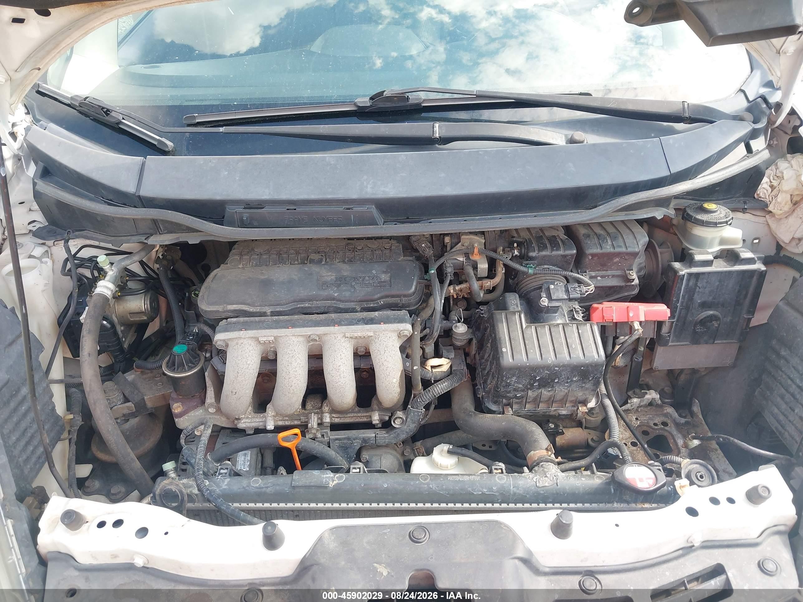 2013 Honda Fit Sport Белый vin: JHMGE8H58DC000393