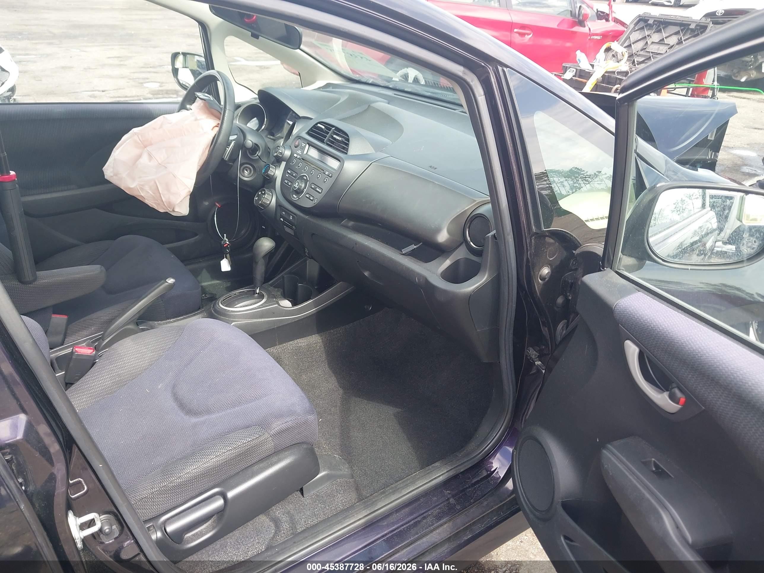 2013 Honda Fit Sport Фиолетовый vin: JHMGE8H58DC001608
