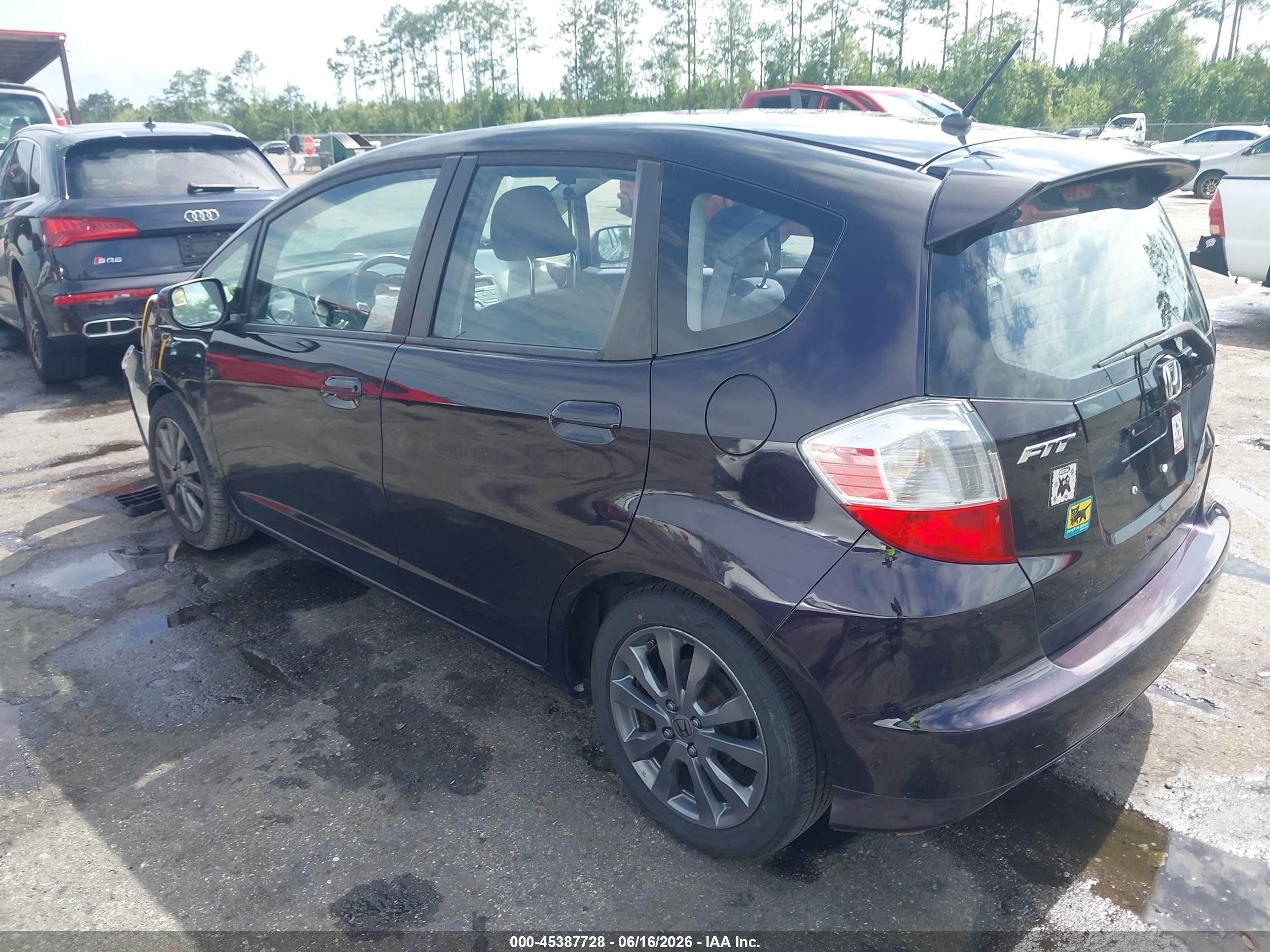 2013 Honda Fit Sport Фиолетовый vin: JHMGE8H58DC001608