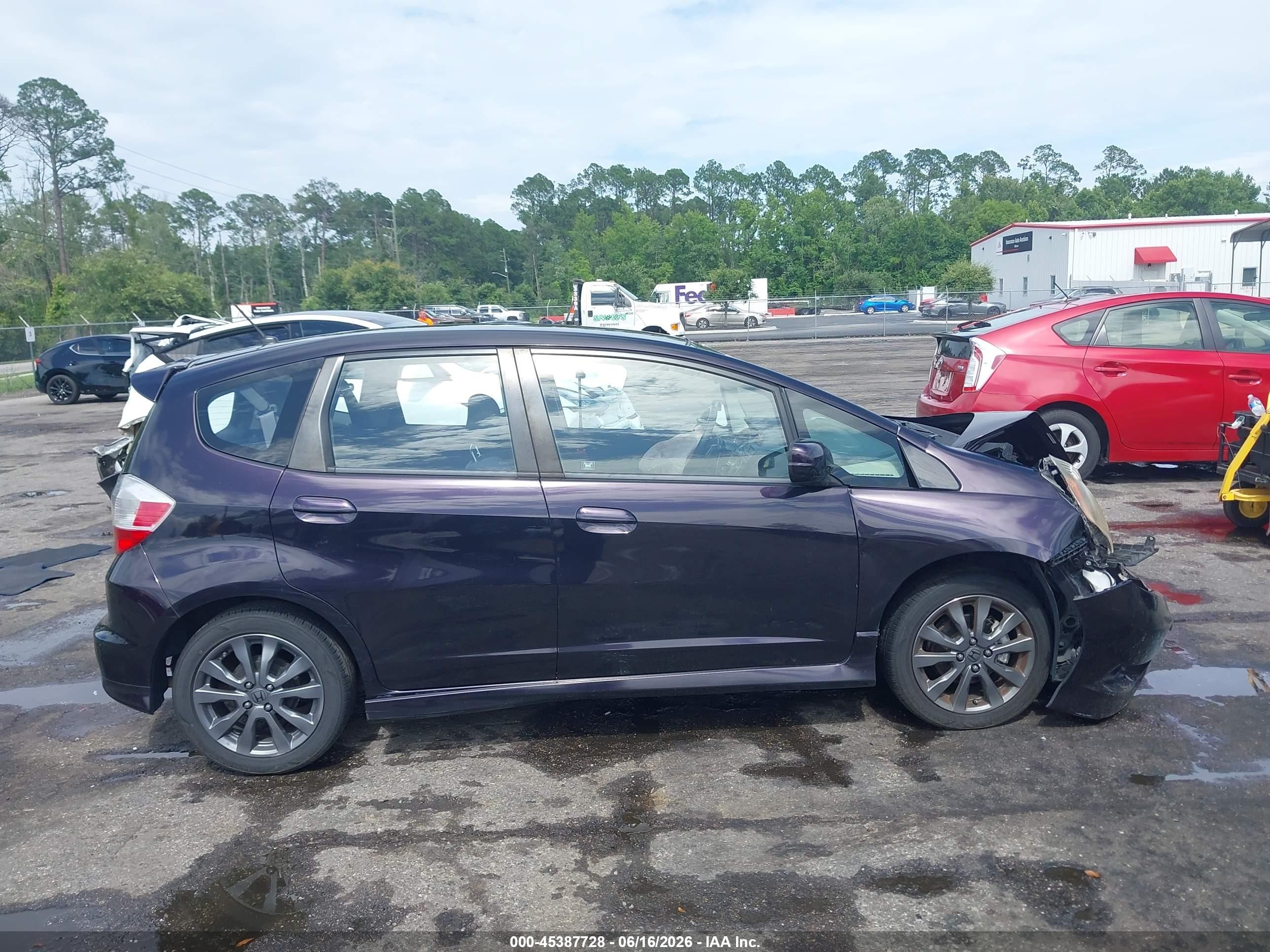 2013 Honda Fit Sport Фиолетовый vin: JHMGE8H58DC001608