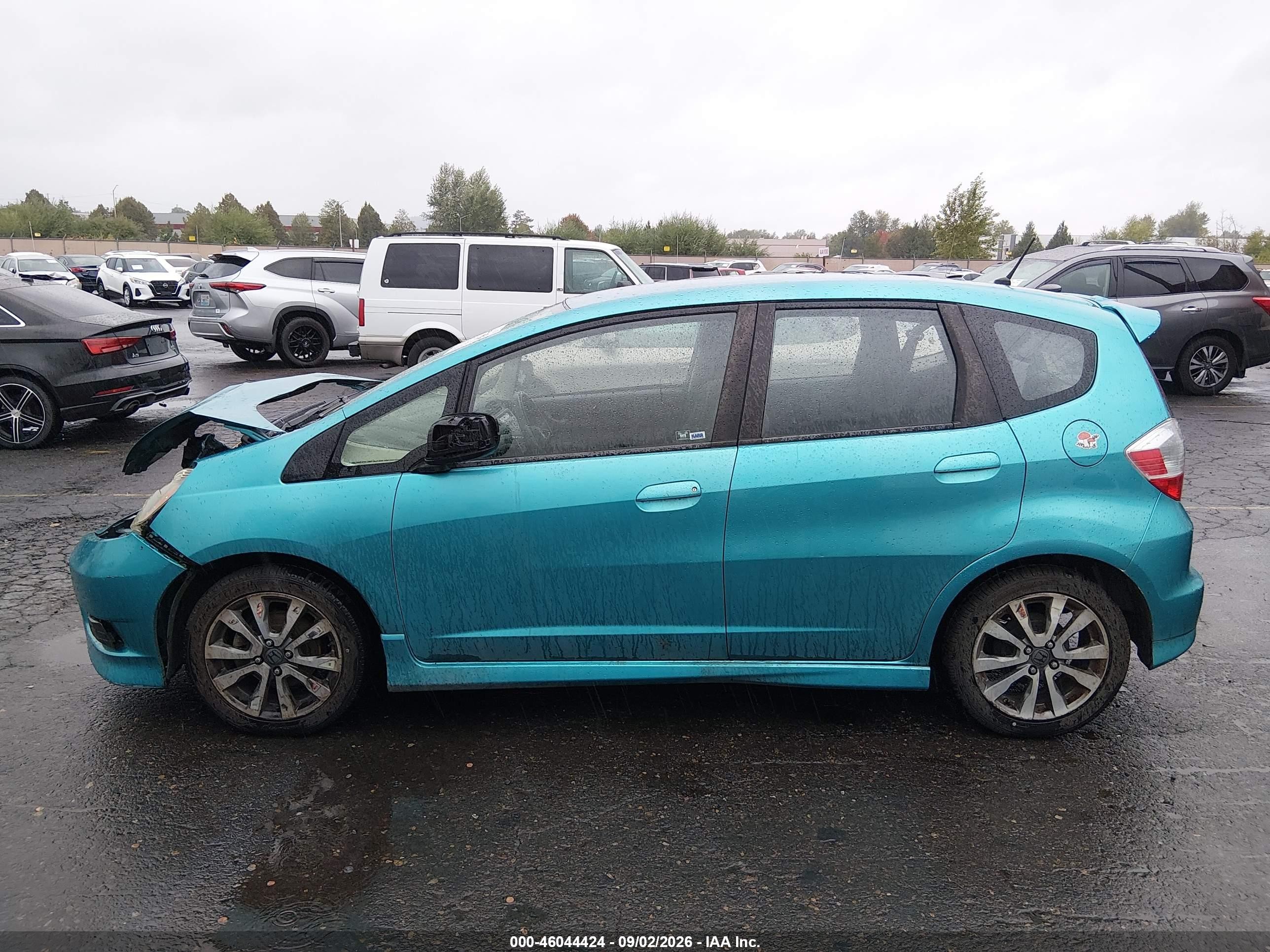 2013 Honda Fit Sport Teal vin: JHMGE8H58DC006985