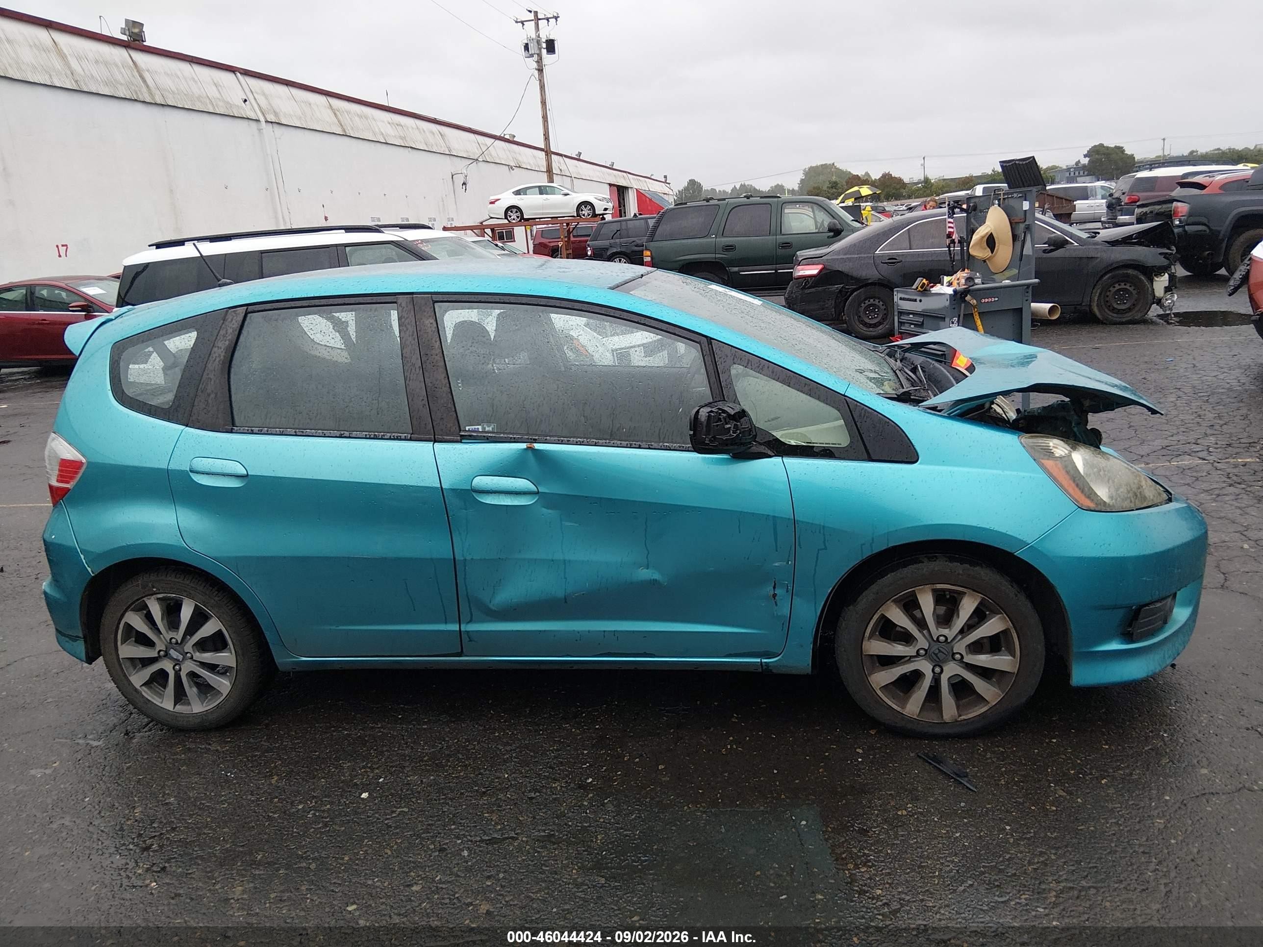 2013 Honda Fit Sport Teal vin: JHMGE8H58DC006985