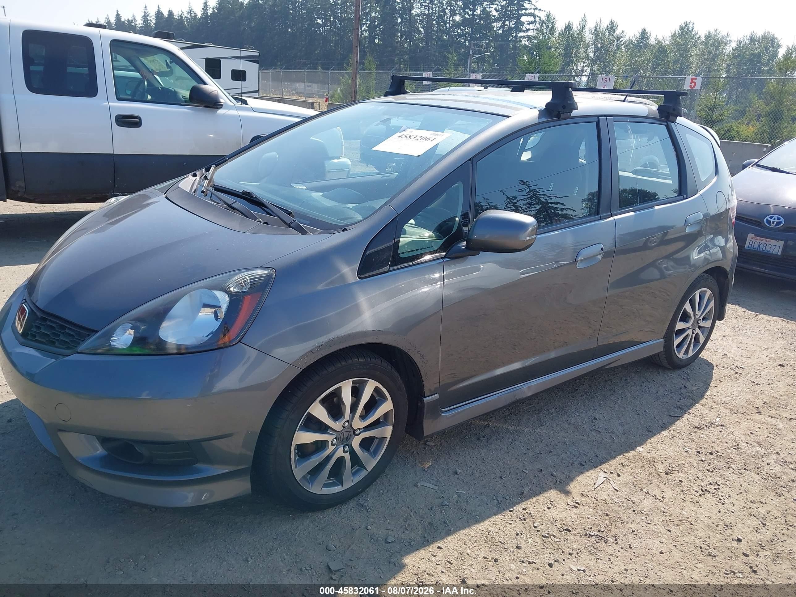 2013 Honda Fit Sport Серый vin: JHMGE8H58DC010017