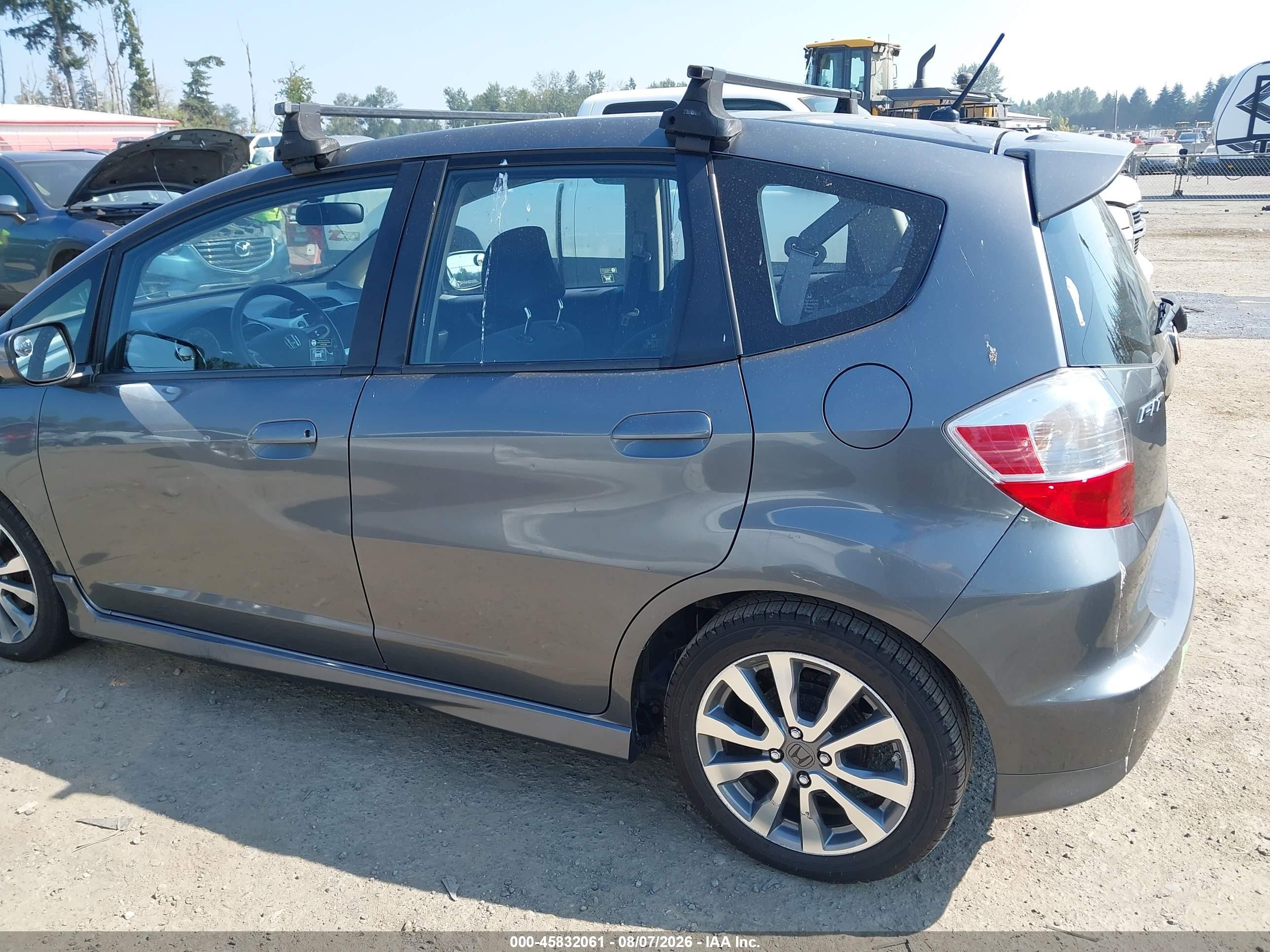 2013 Honda Fit Sport Серый vin: JHMGE8H58DC010017