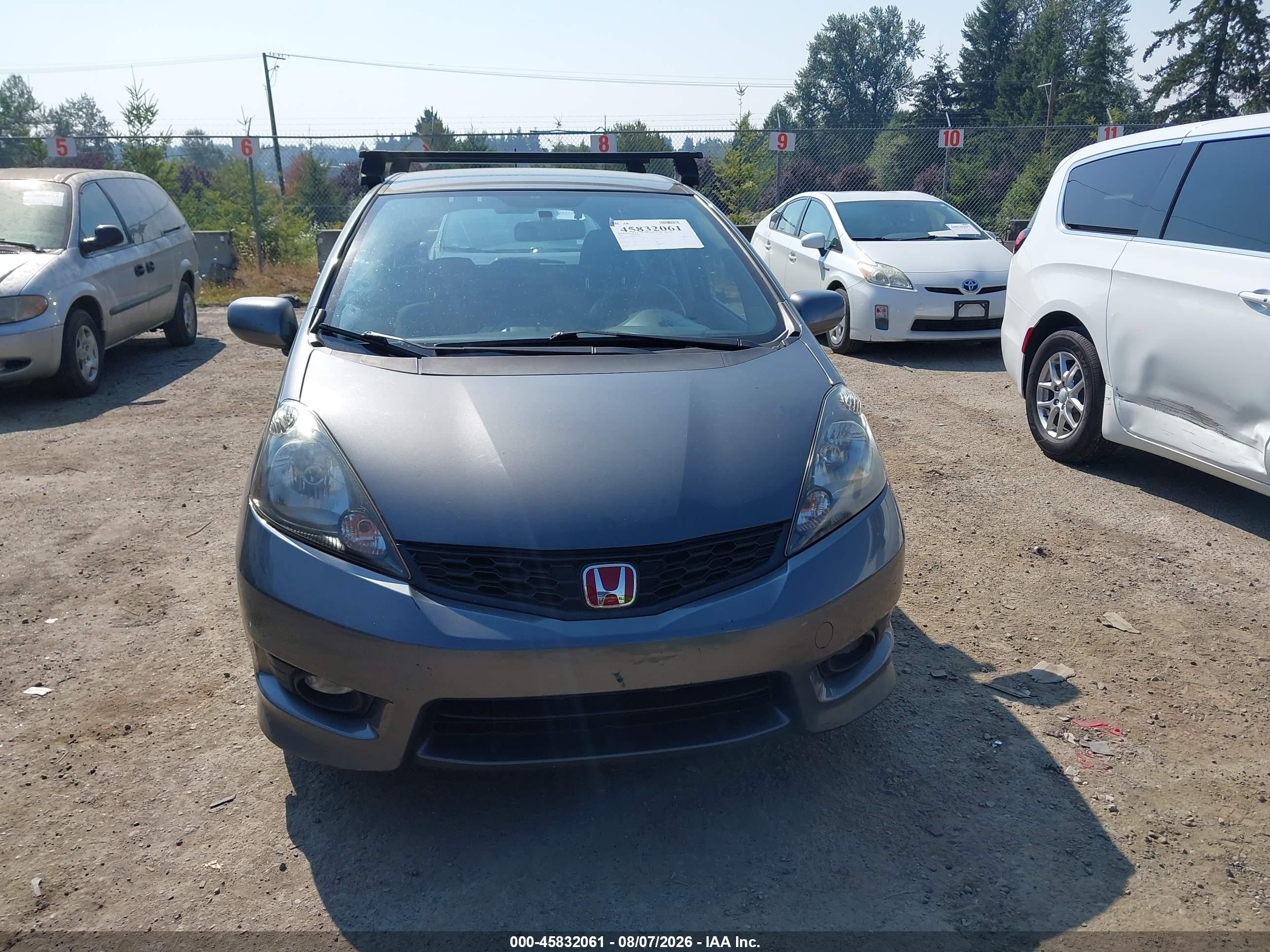 2013 Honda Fit Sport Серый vin: JHMGE8H58DC010017