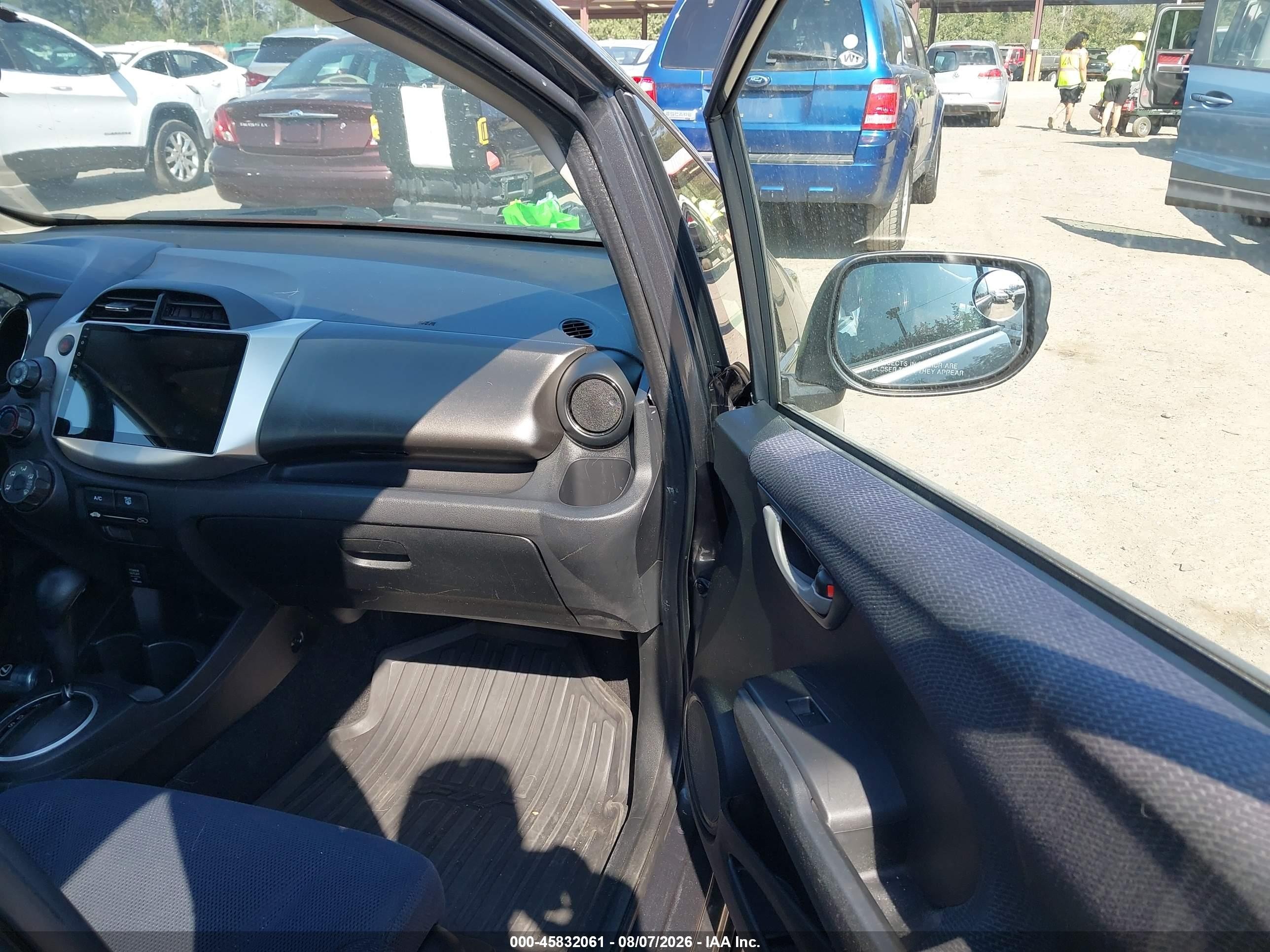 2013 Honda Fit Sport Серый vin: JHMGE8H58DC010017