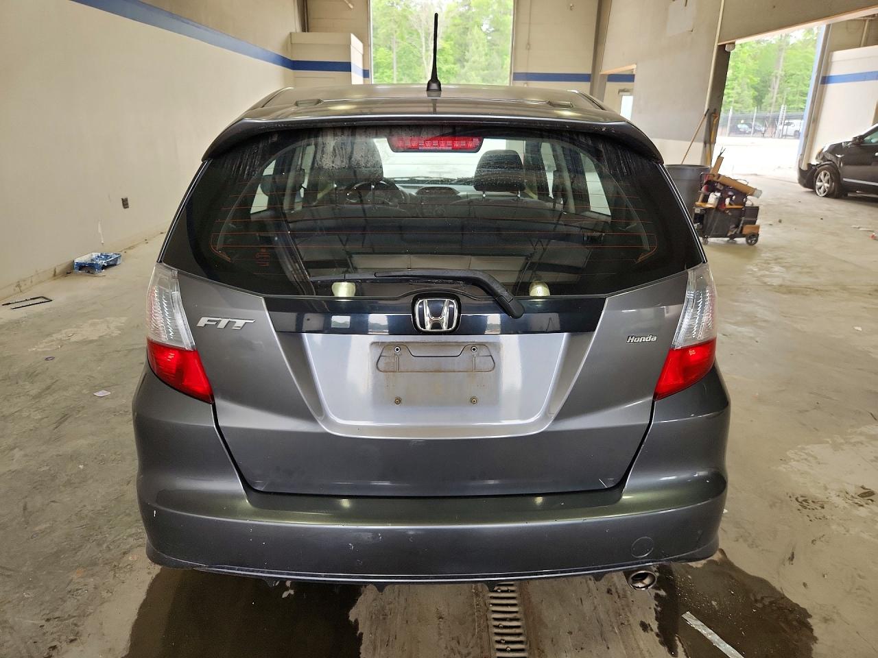 2013 Honda Fit Sport Gray vin: JHMGE8H58DC021468
