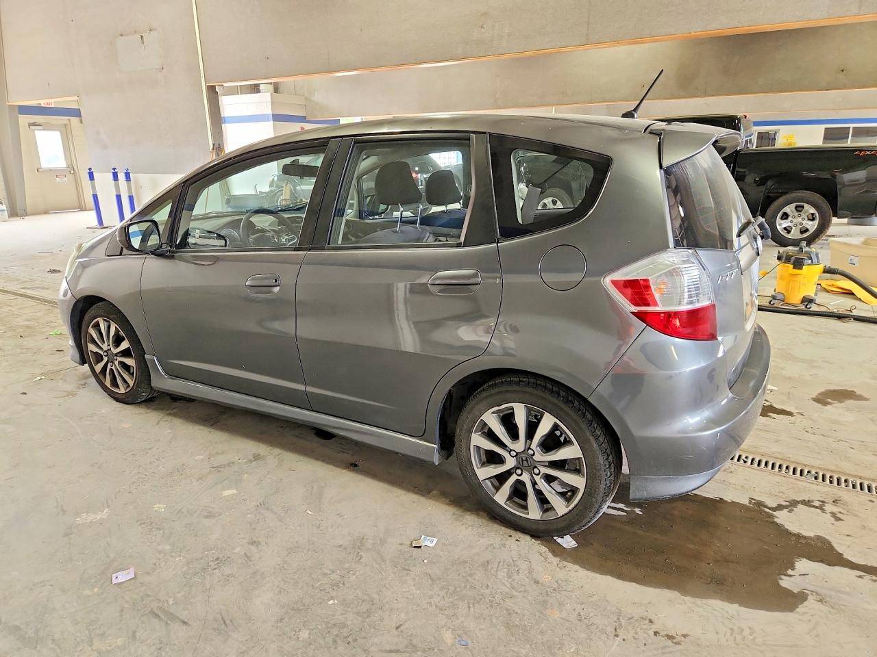 2013 Honda Fit Sport Gray vin: JHMGE8H58DC021468