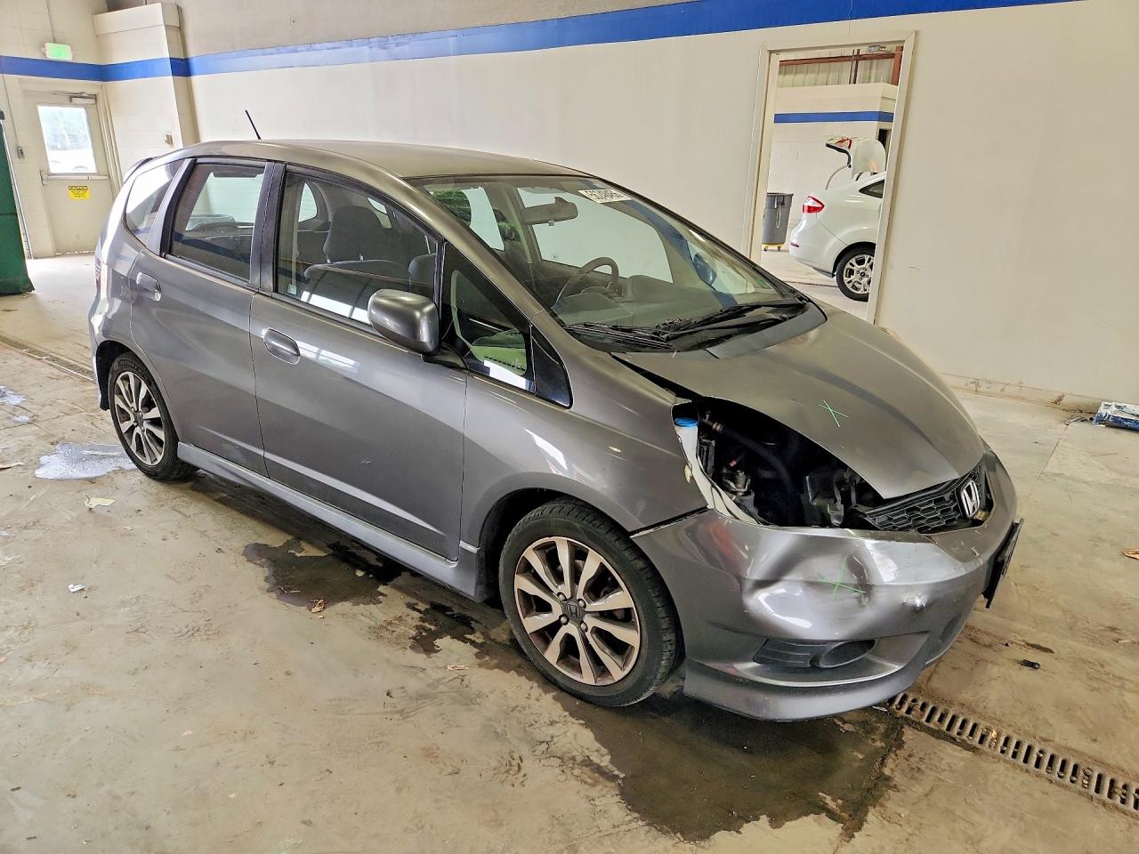 2013 Honda Fit Sport Gray vin: JHMGE8H58DC021468