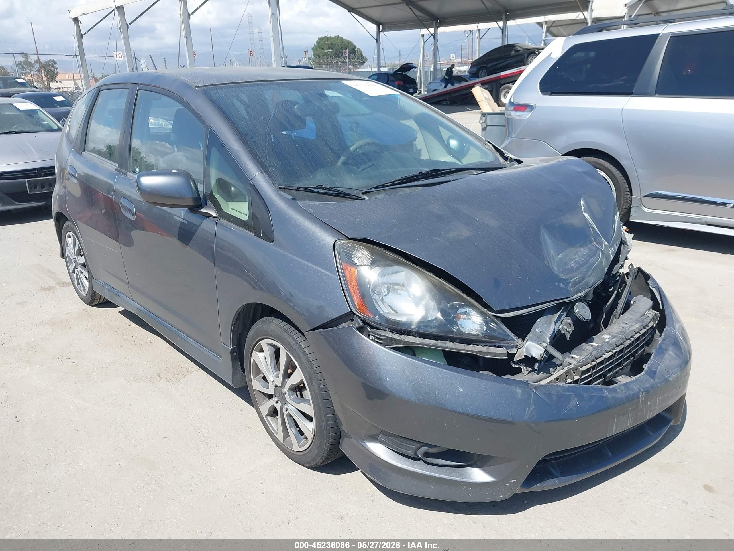 2013 Honda Fit Sport Gray vin: JHMGE8H58DC046659