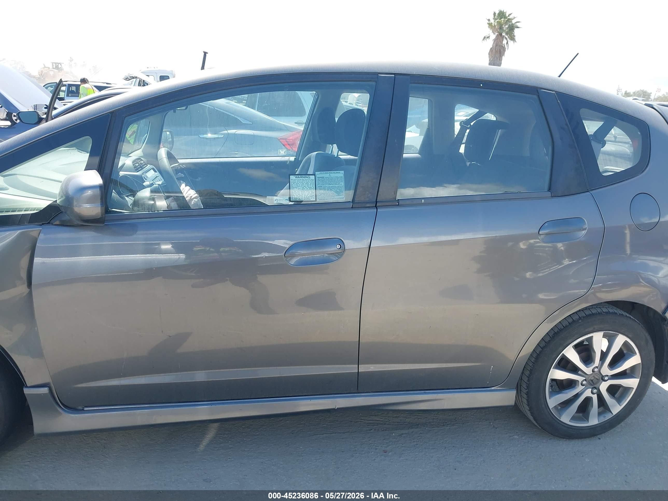 2013 Honda Fit Sport Серый vin: JHMGE8H58DC046659