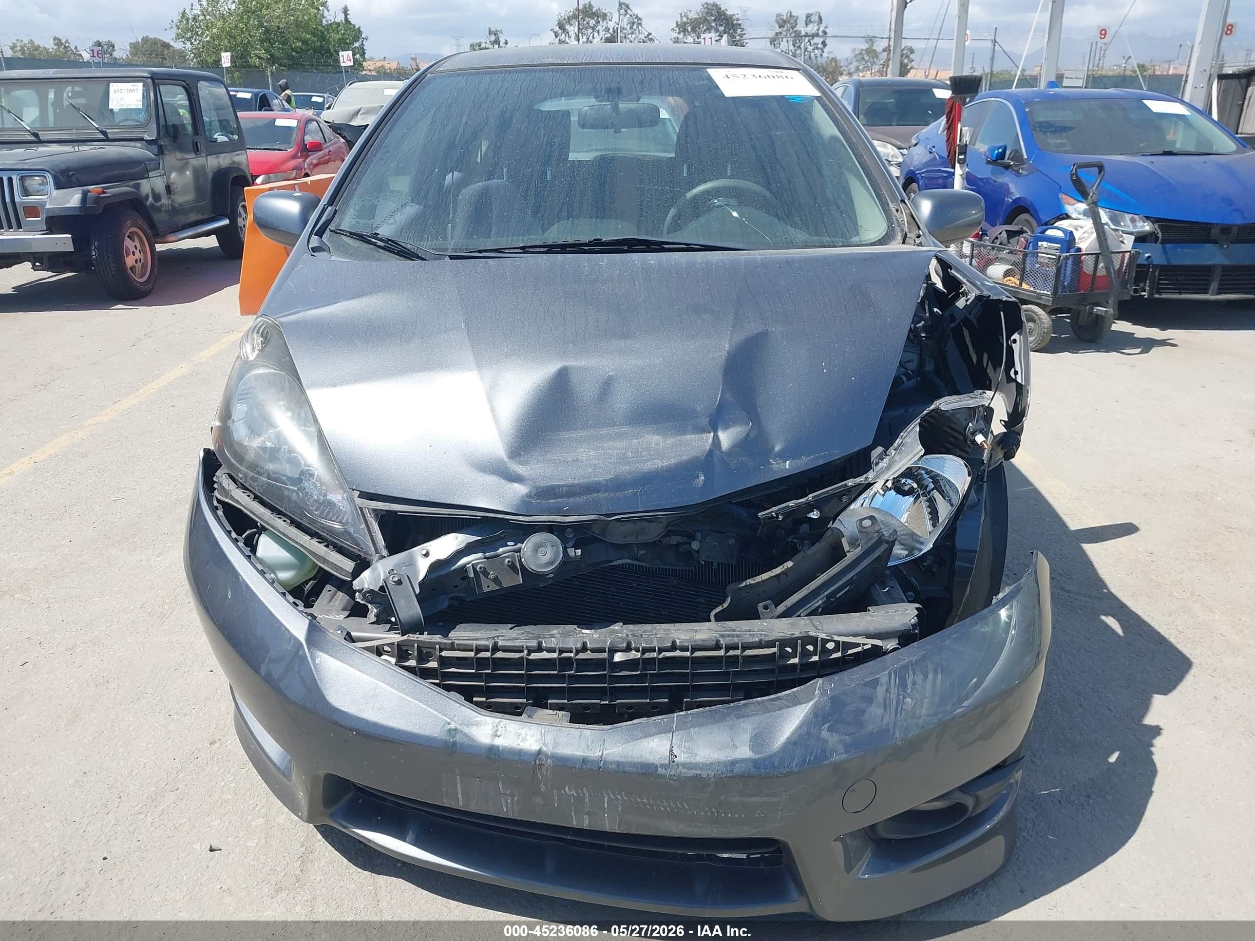 2013 Honda Fit Sport Серый vin: JHMGE8H58DC046659