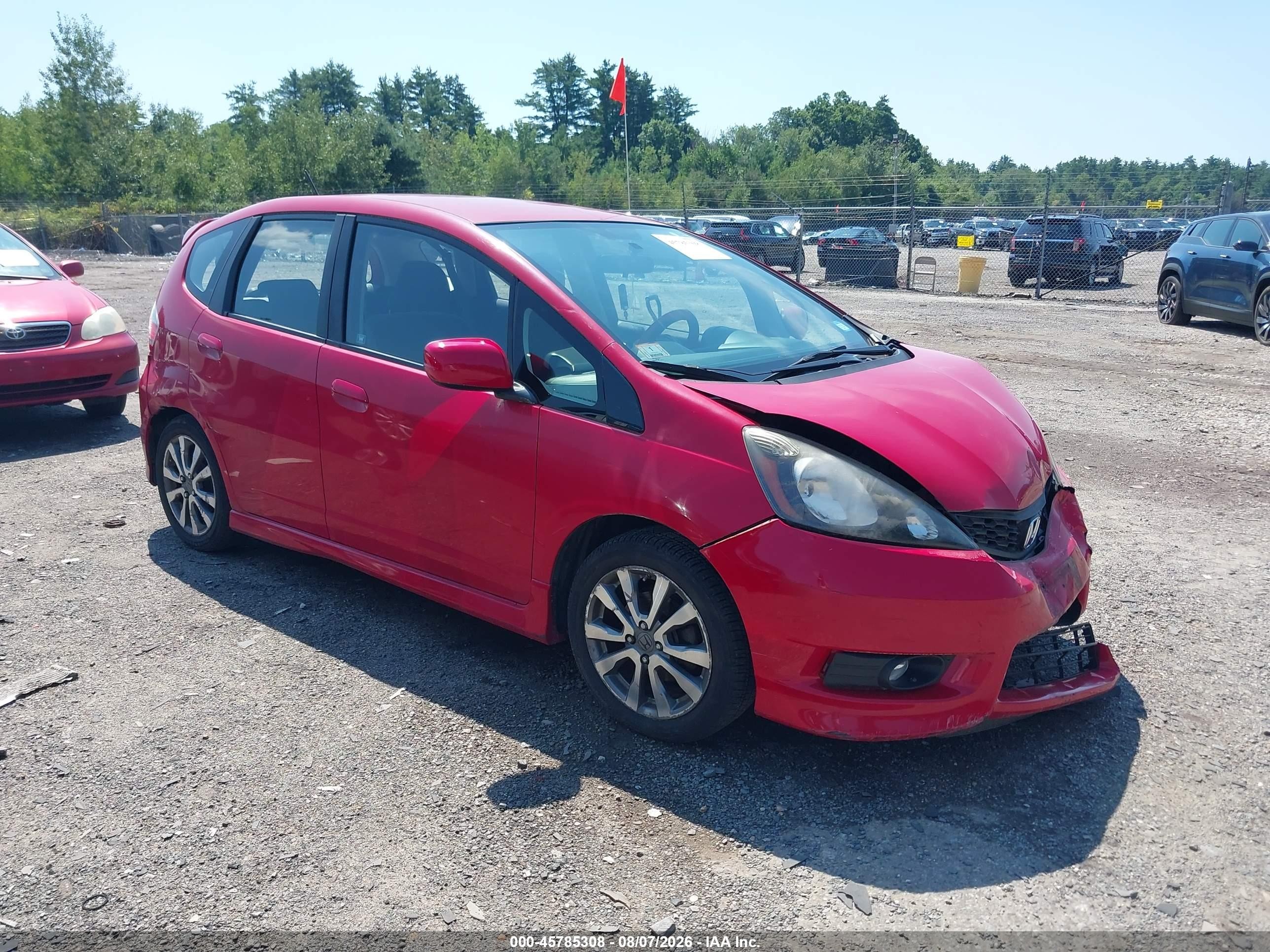 2013 Honda Fit Sport Red vin: JHMGE8H58DC073098