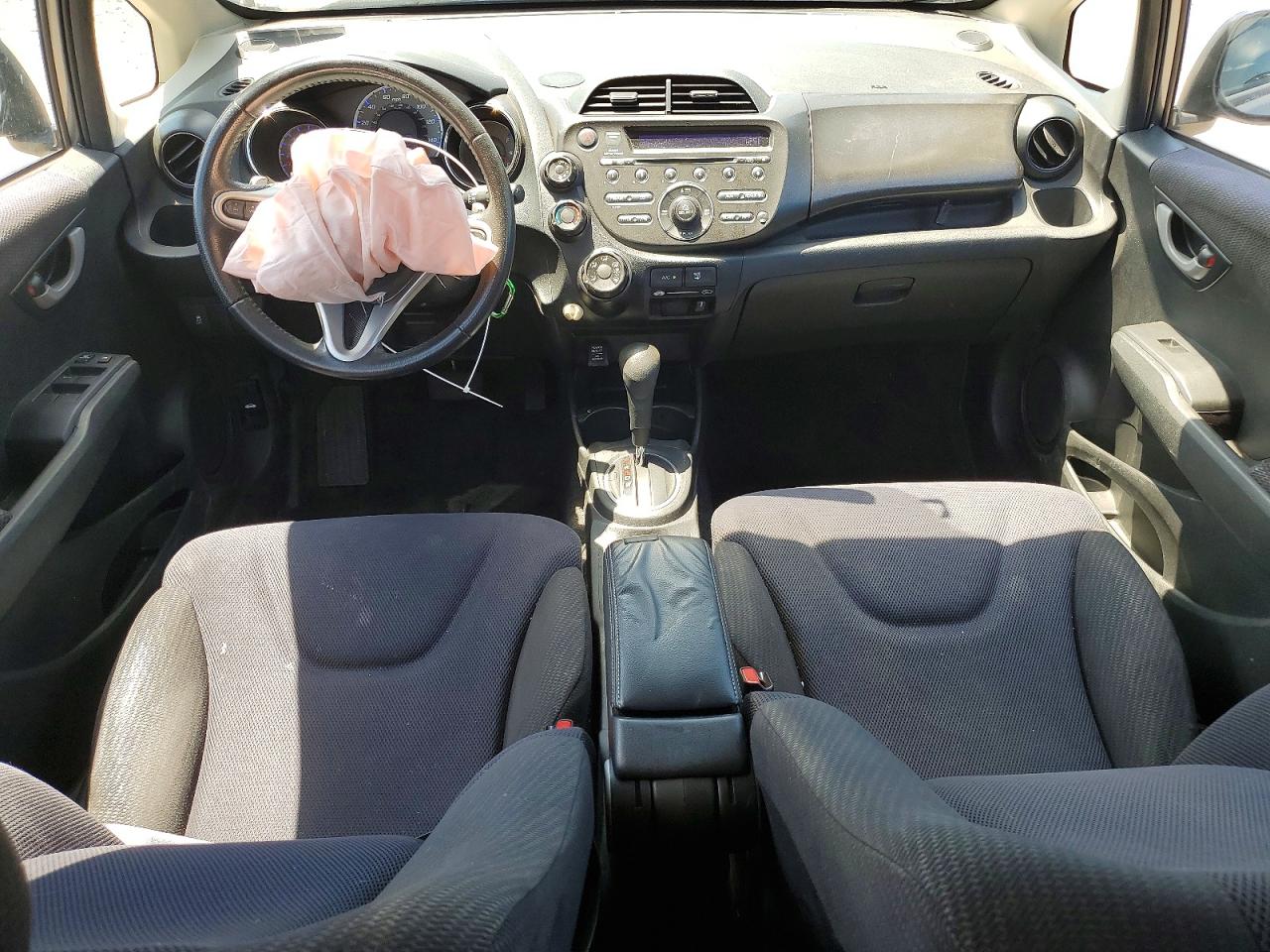 2013 Honda Fit Sport Gray vin: JHMGE8H58DC077202