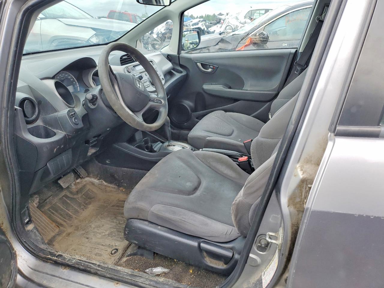 2010 Honda Fit Lx Серый vin: JHMGE8H59AS800976