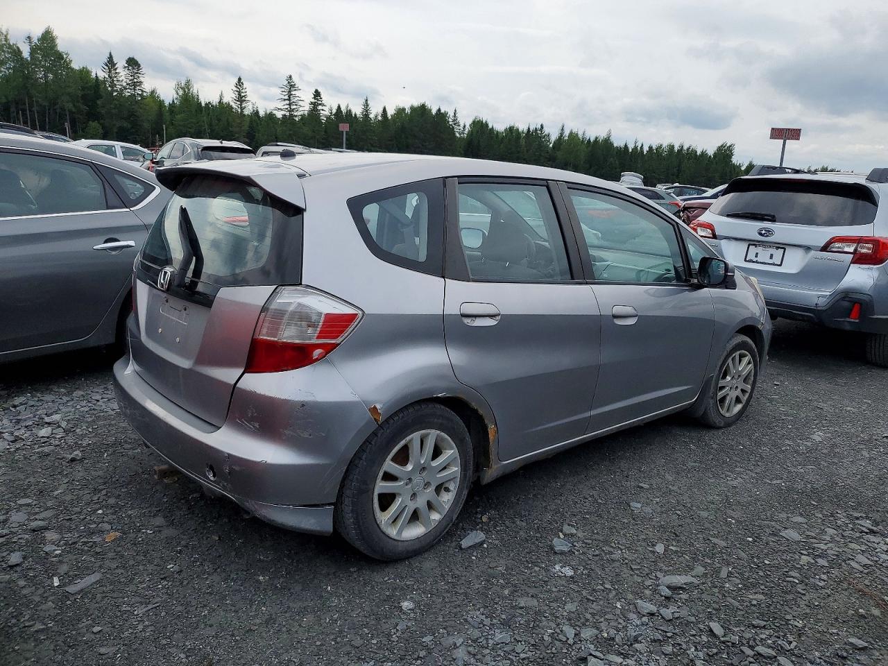 2010 Honda Fit Lx Серый vin: JHMGE8H59AS800976