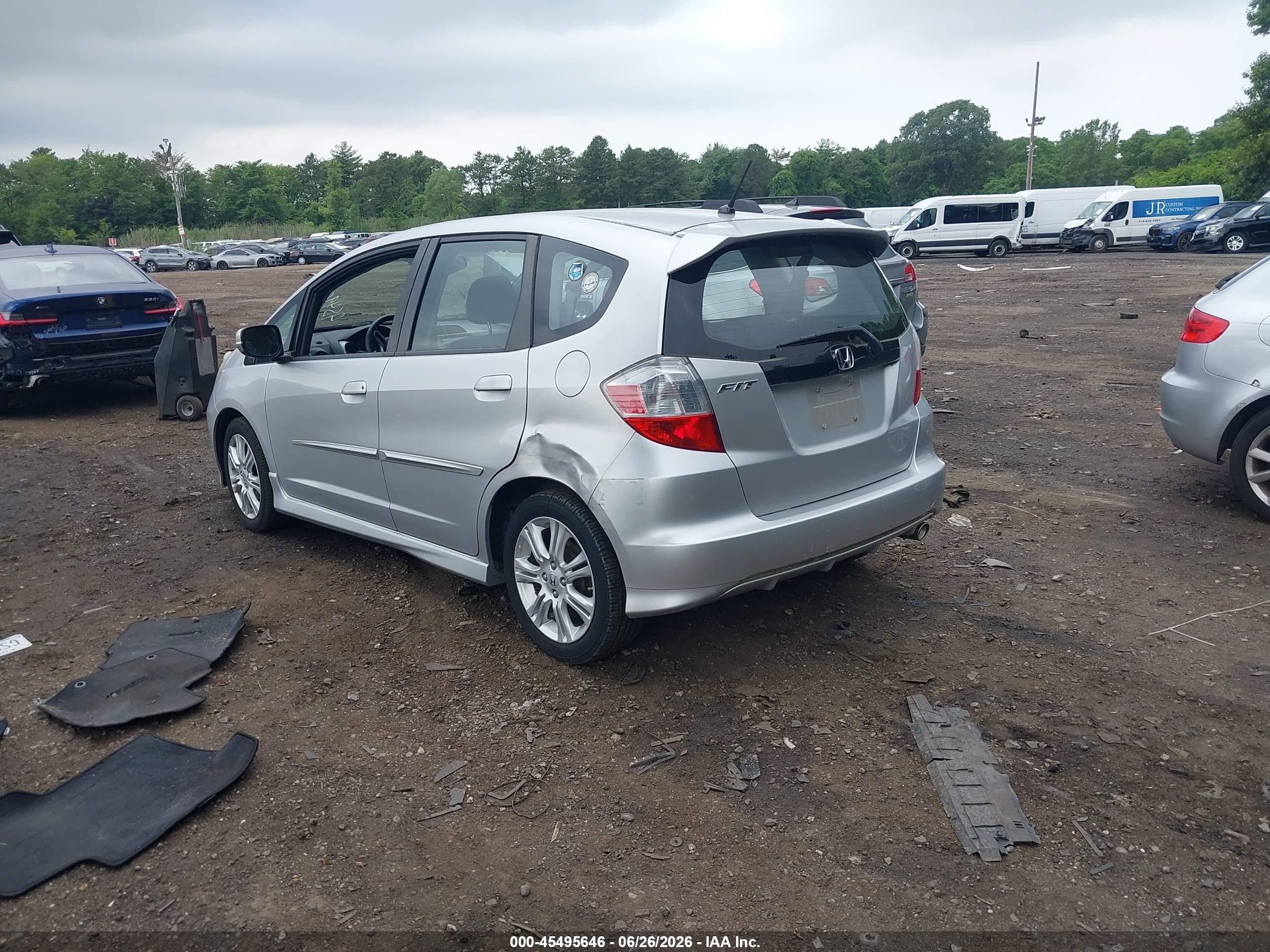 2011 Honda Fit Sport Silver vin: JHMGE8H59BC017037