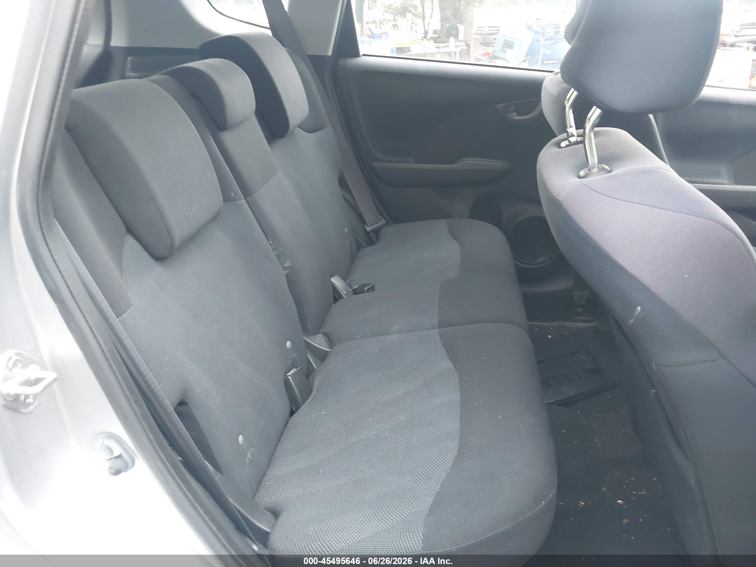 2011 Honda Fit Sport Silver vin: JHMGE8H59BC017037