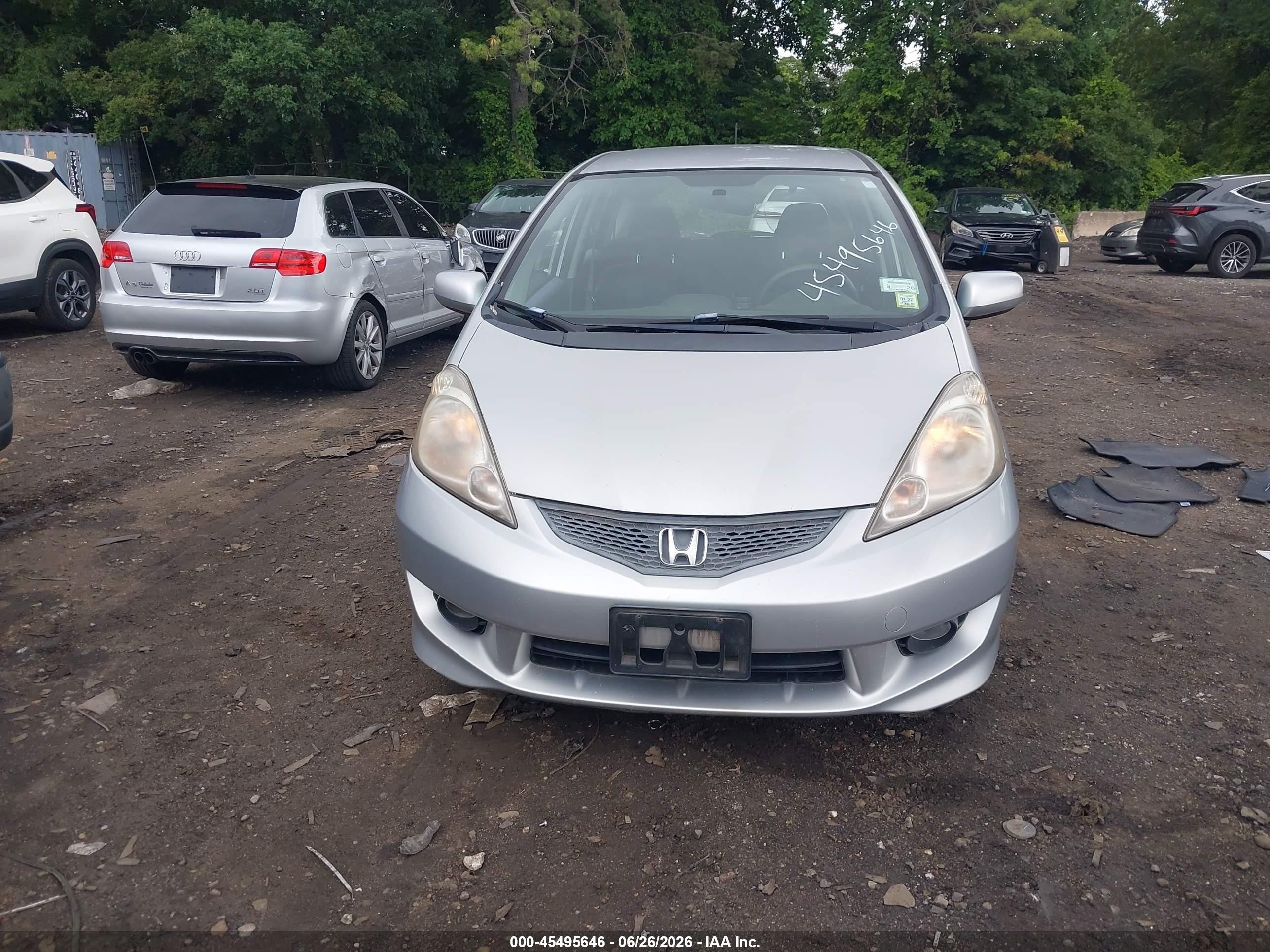 2011 Honda Fit Sport Silver vin: JHMGE8H59BC017037