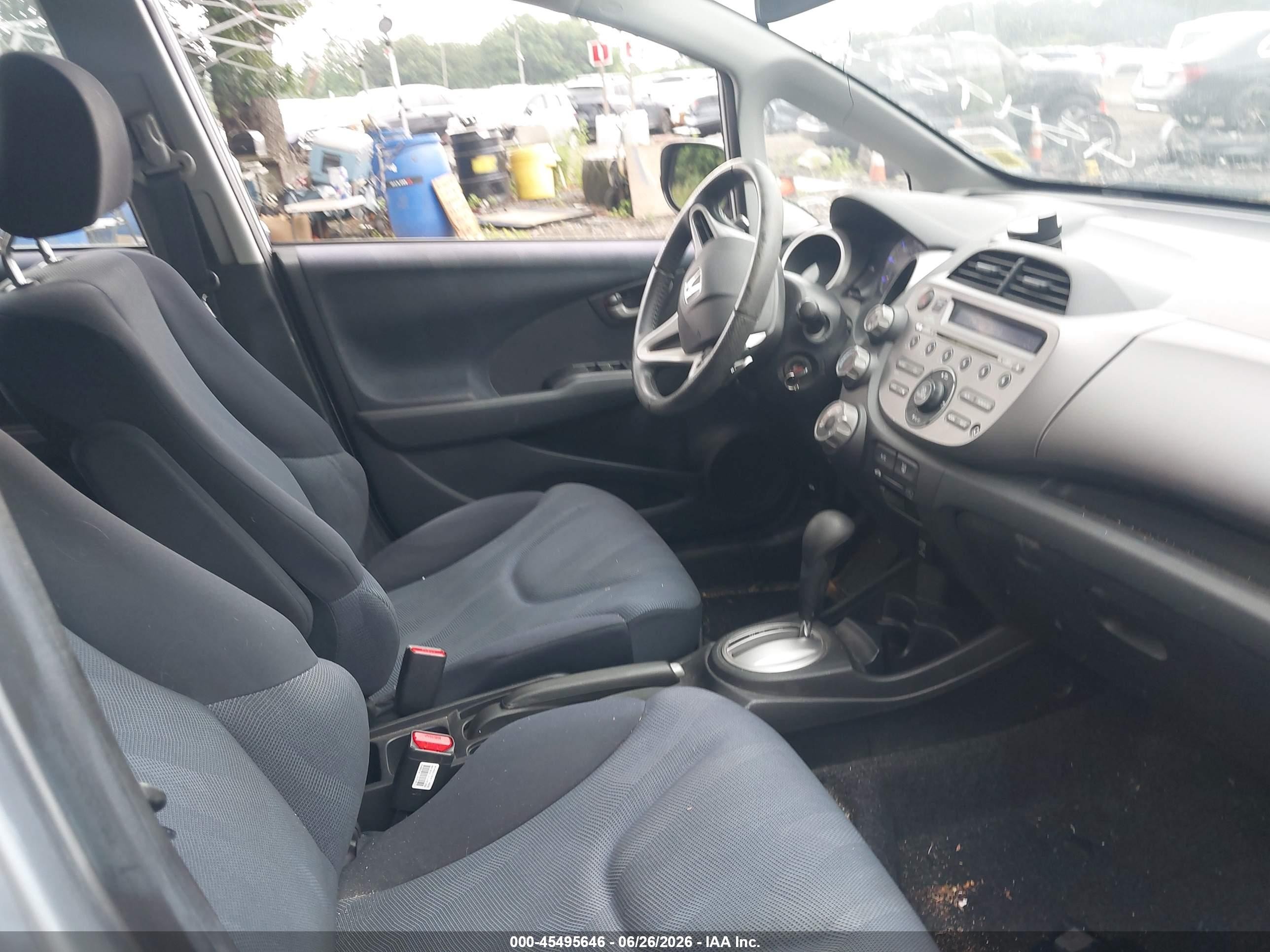 2011 Honda Fit Sport Silver vin: JHMGE8H59BC017037