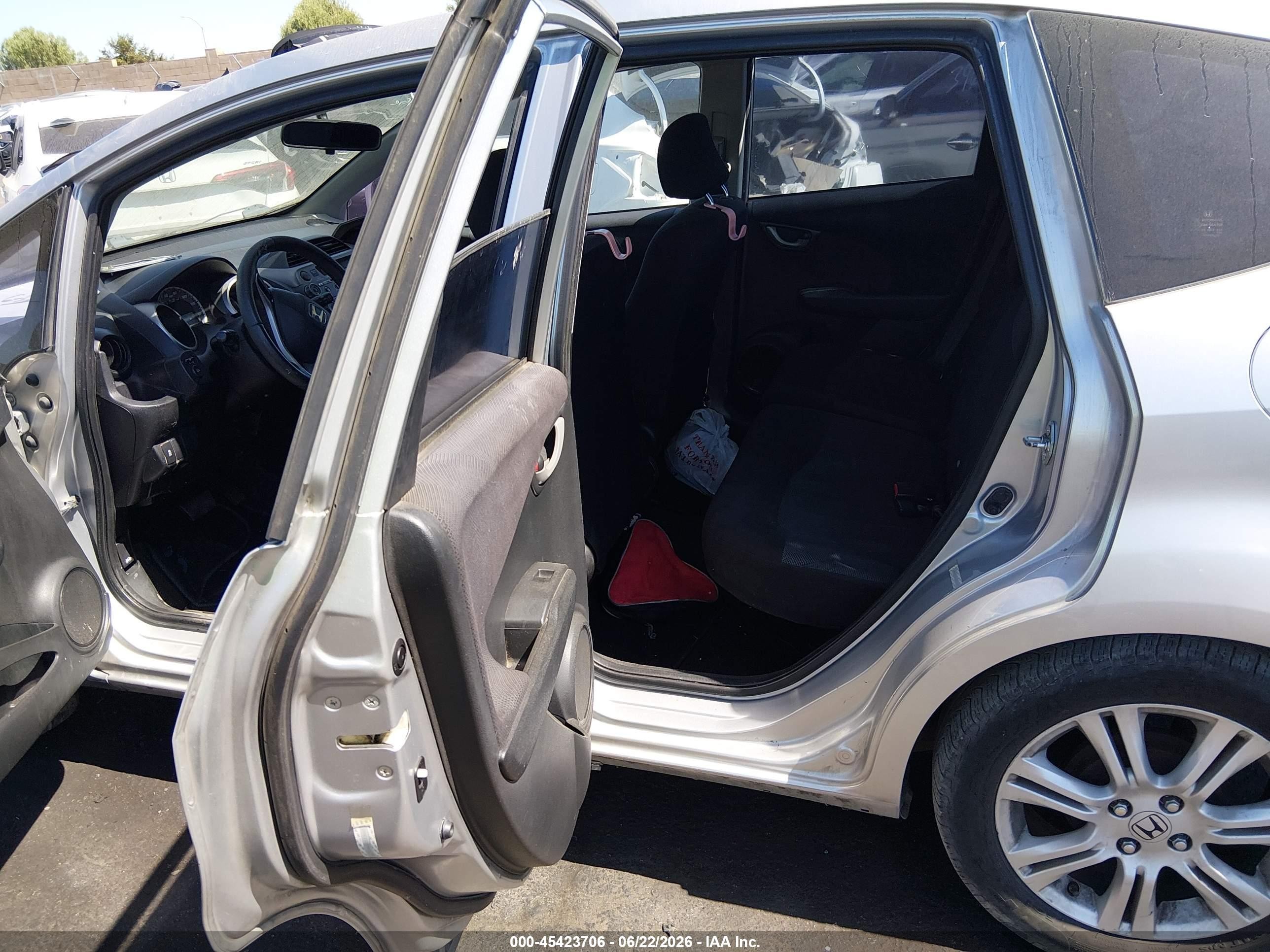 2011 Honda Fit Sport Silver vin: JHMGE8H59BC017720