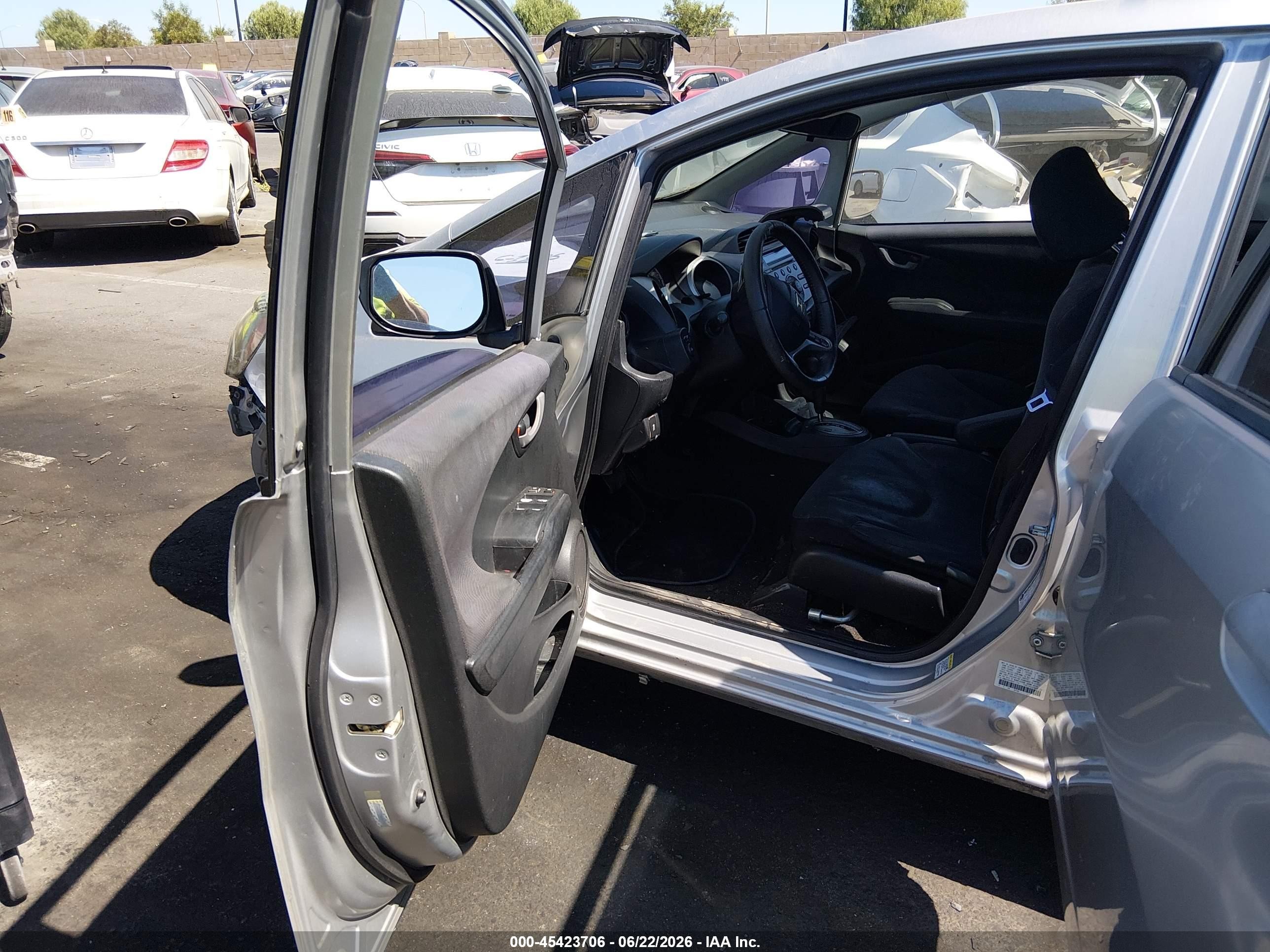 2011 Honda Fit Sport Silver vin: JHMGE8H59BC017720