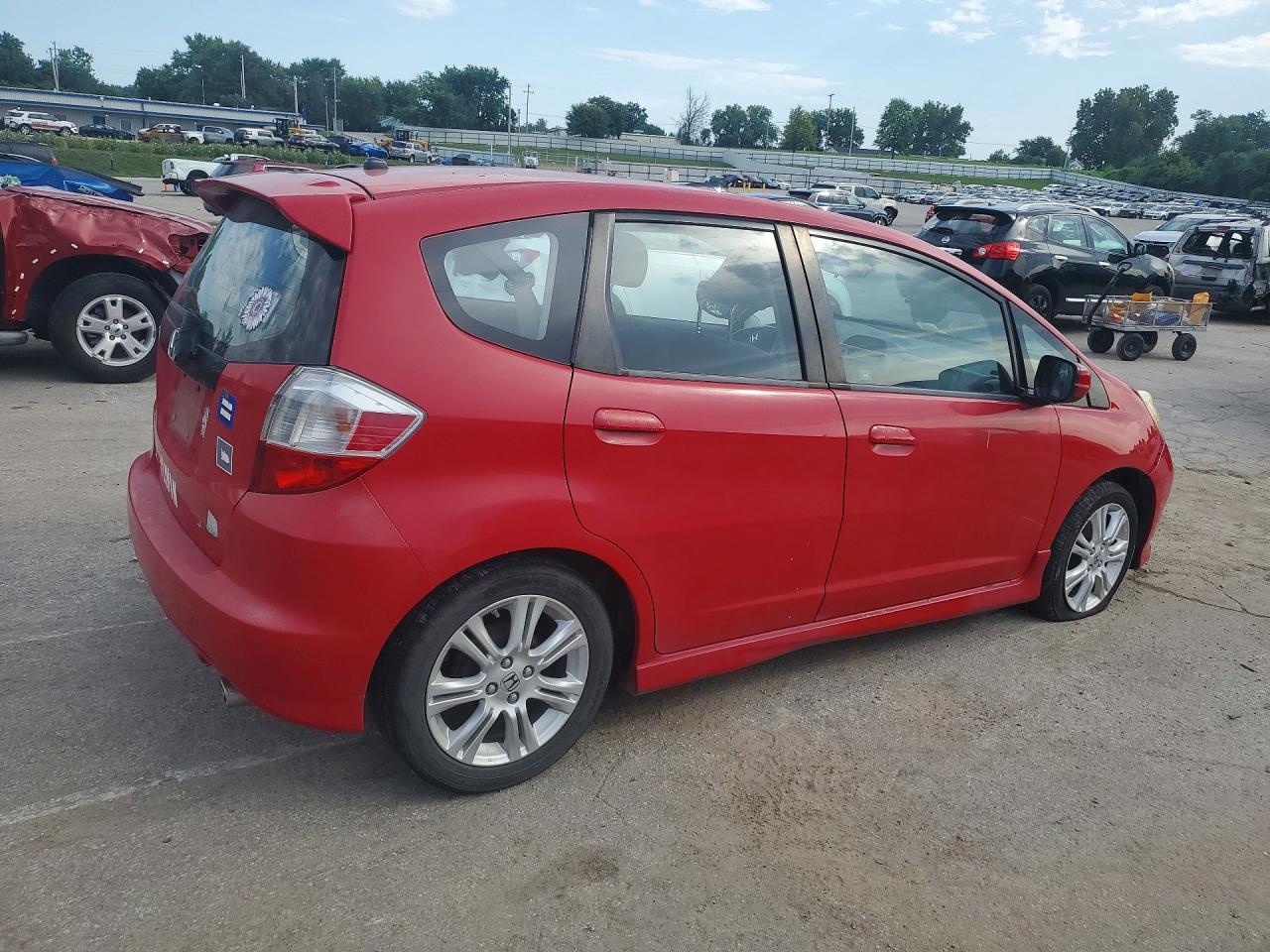 2011 Honda Fit Sport Красный vin: JHMGE8H59BC026644