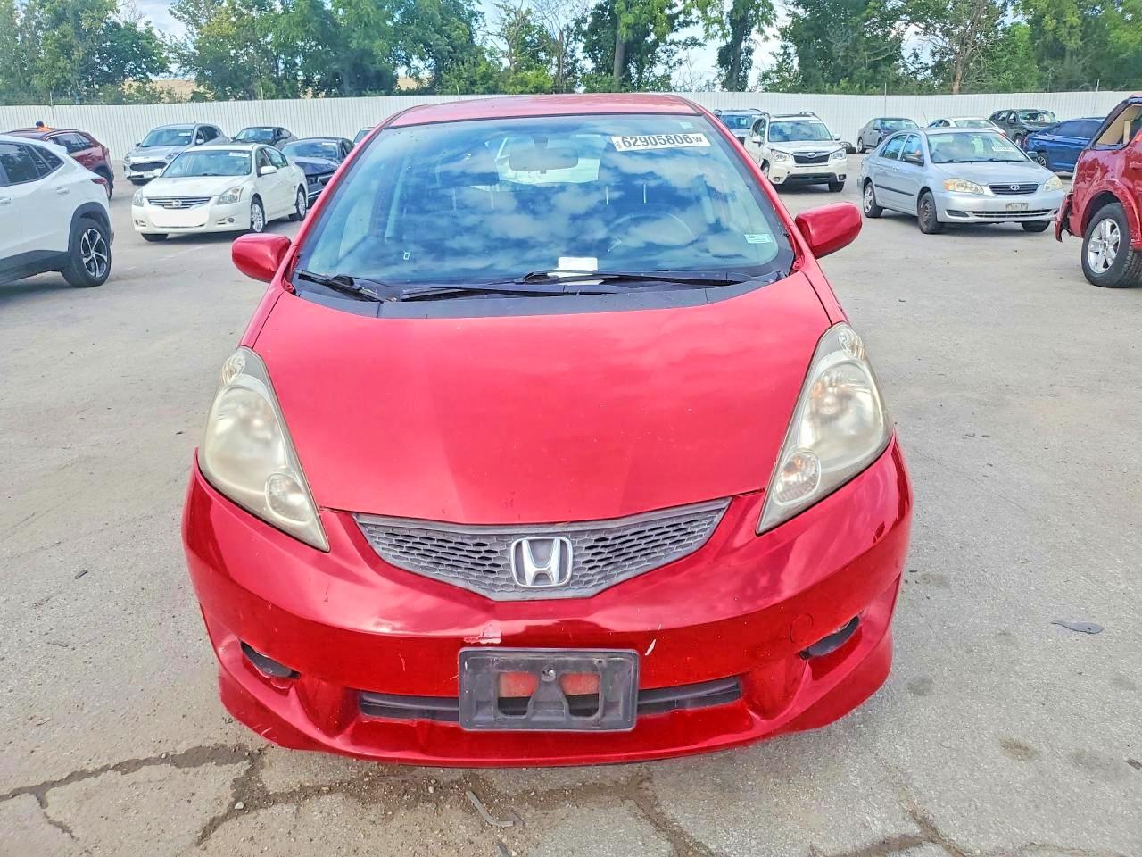 2011 Honda Fit Sport Красный vin: JHMGE8H59BC026644
