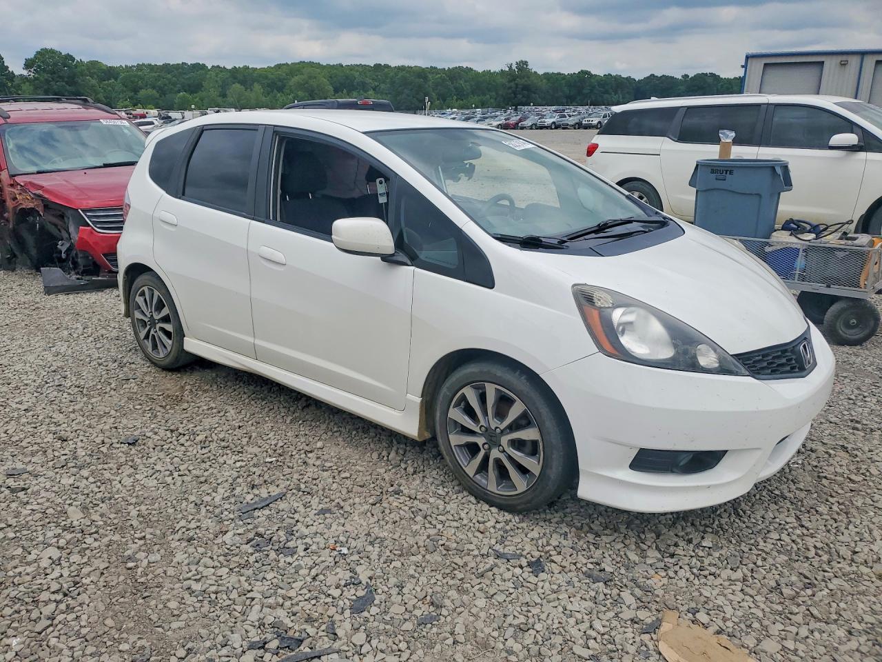 2012 Honda Fit Sport White vin: JHMGE8H59CC017931