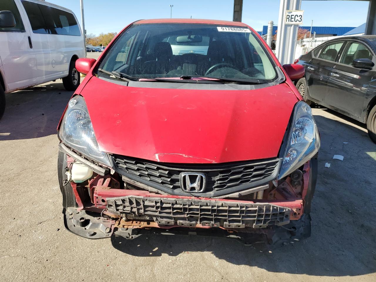 2012 Honda Uk Red vin: JHMGE8H59CC030775