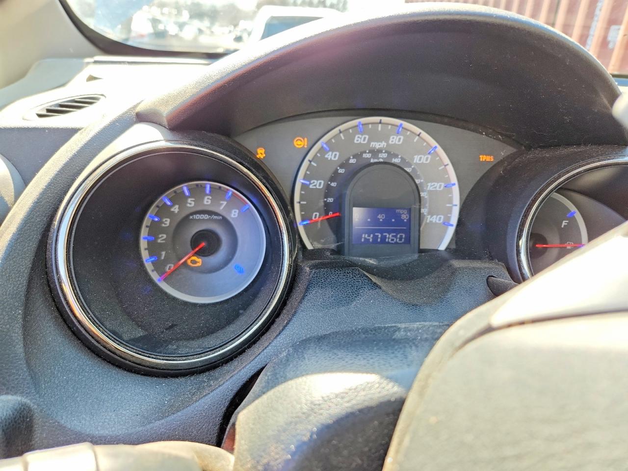 2012 Honda Fit Sport Silver vin: JHMGE8H59CC033224